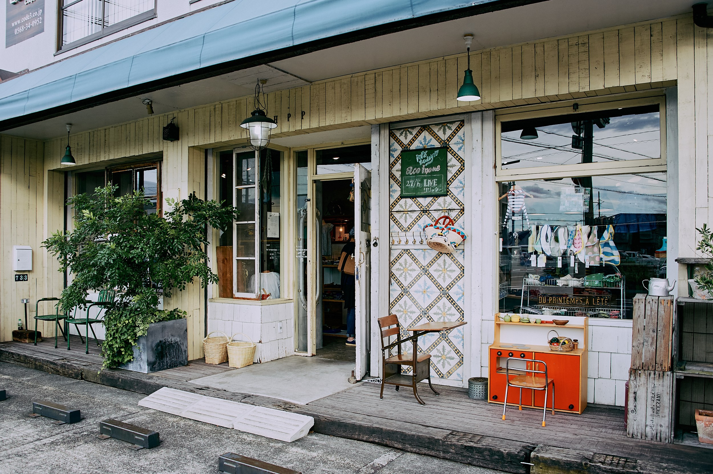 ライブ刺しゅうがやってきた ! !. MT