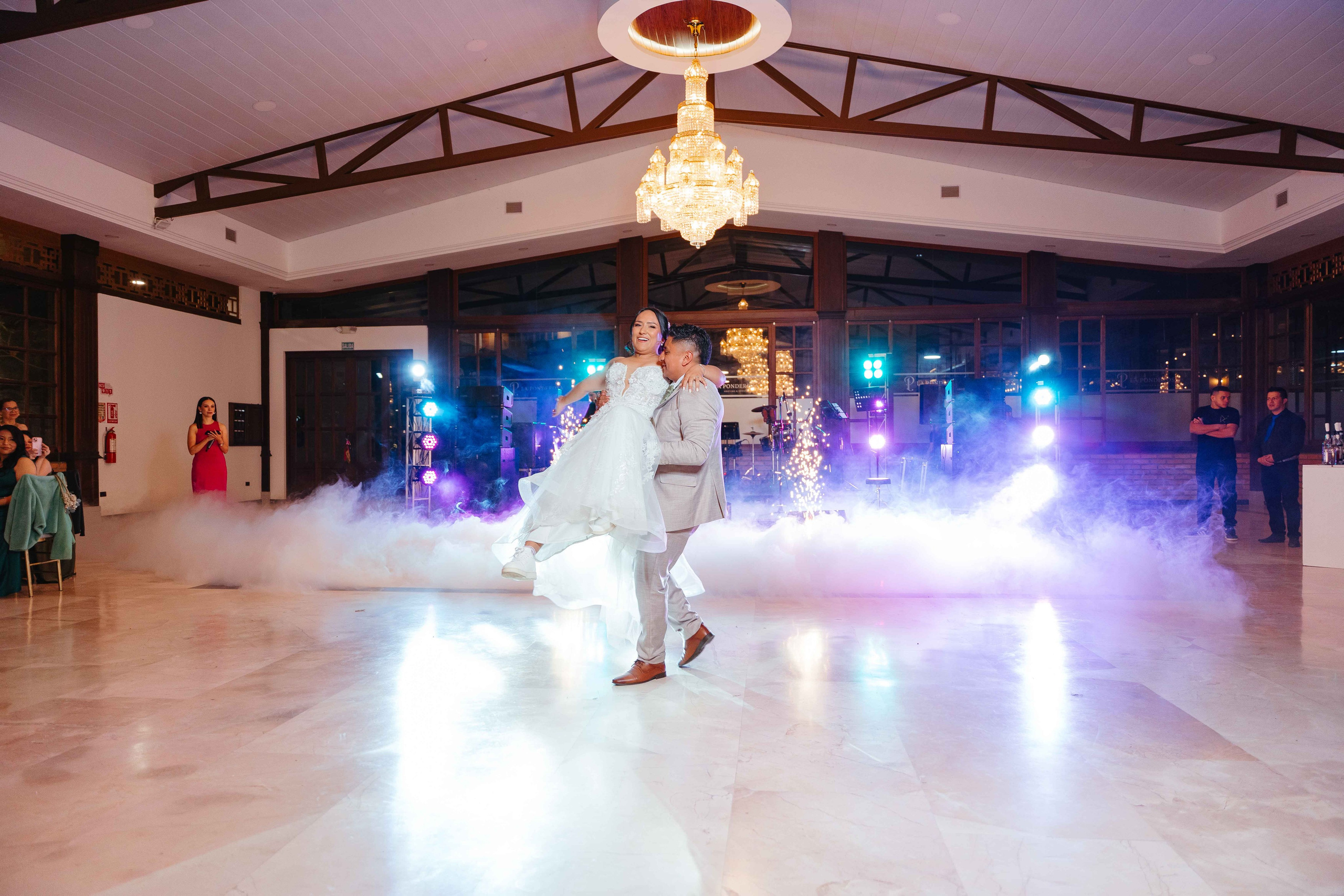 Karol y Jairon. Fotógrafo de bodas en Loja Ecuador | Piero Alvarez PH