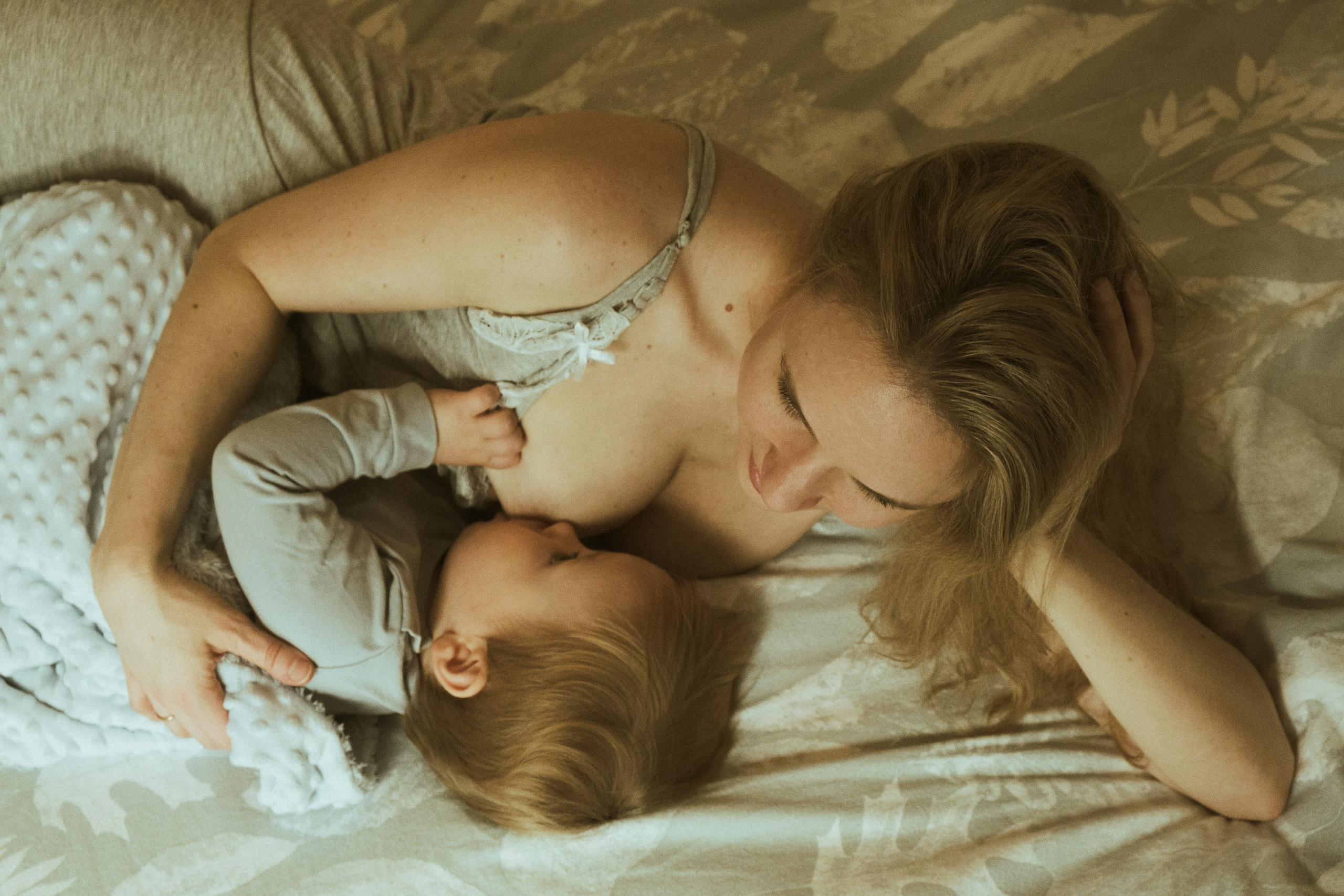 Valeria. Fotógrafa infantil y de lactancia materna y maternidad en Barcelona