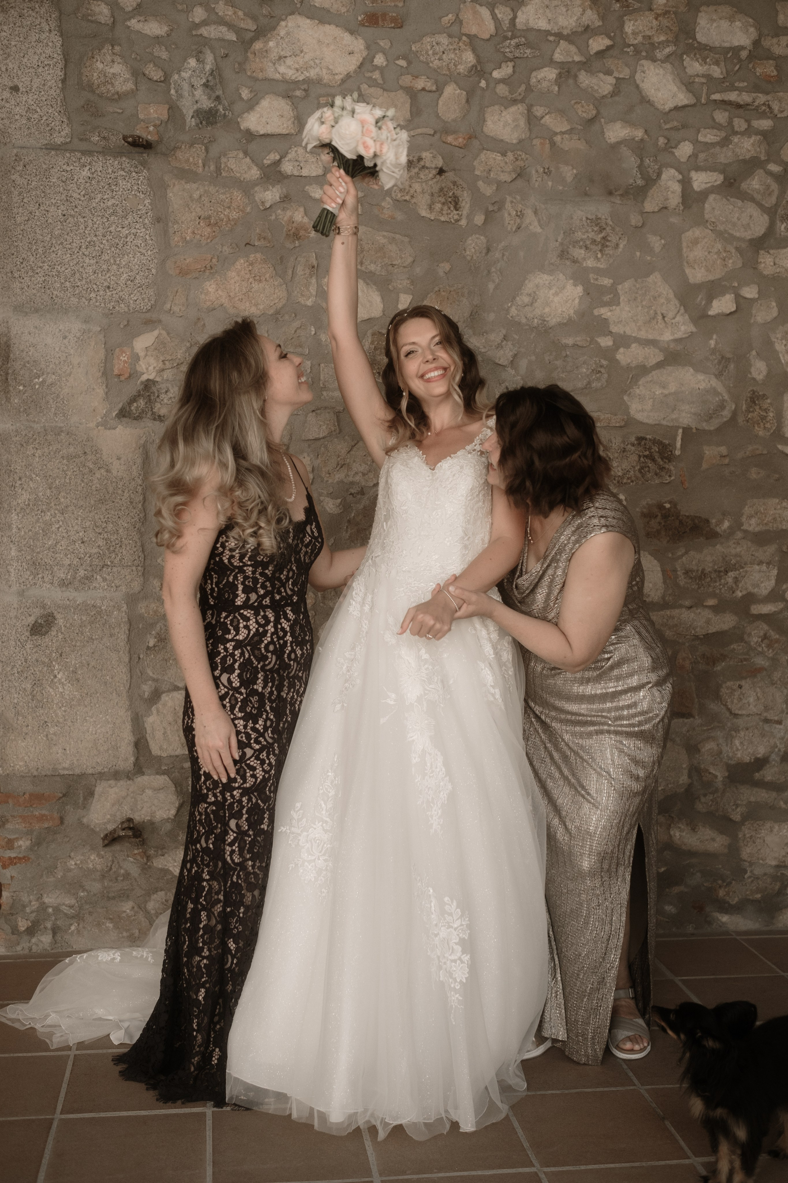 Svetlana & Alman. Monestir Sant Salvi. Paola fotógrafo / videografo de bodas en Barcelona