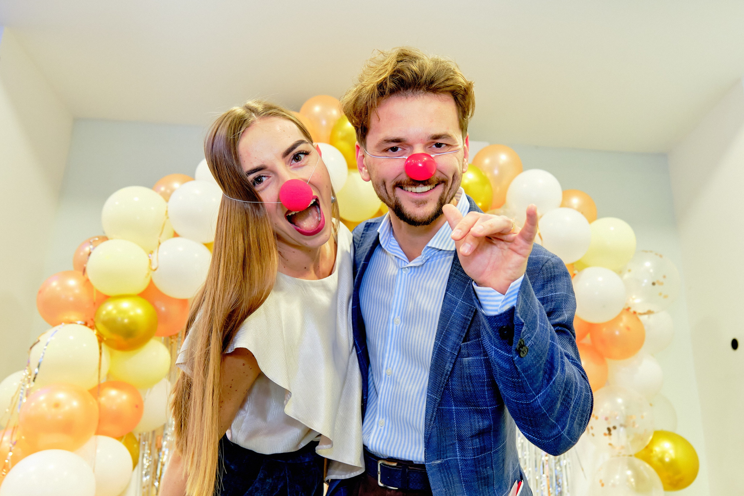 Фоторепортаж з благодійного Новорічного балу у Чорногорії. Портретний фотограф Альона Новгородцева