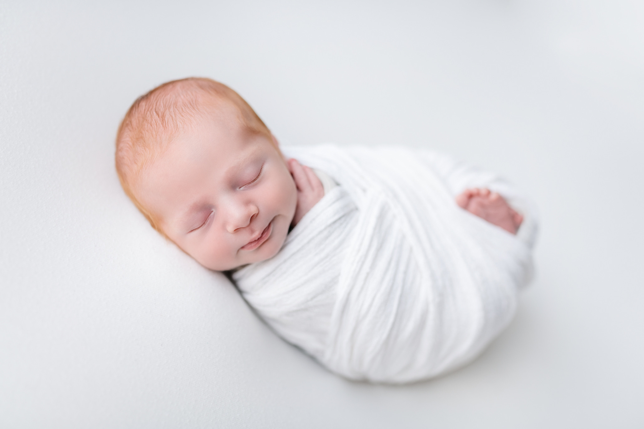 ניו בורן. צילומי הריון, ניו בורן, גיל שנה בראשון לציון -Jenya Rosso Photography