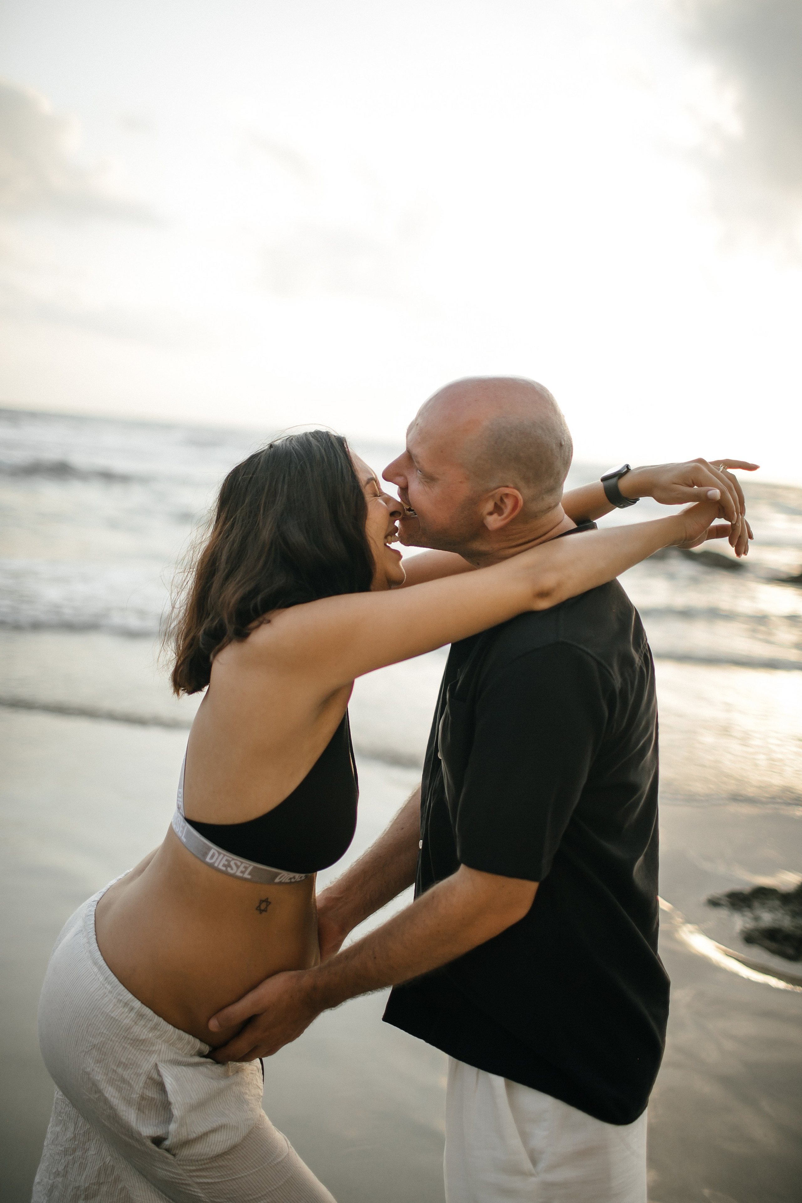 Katya & Fil Givat Olga. Family photographer in Israel