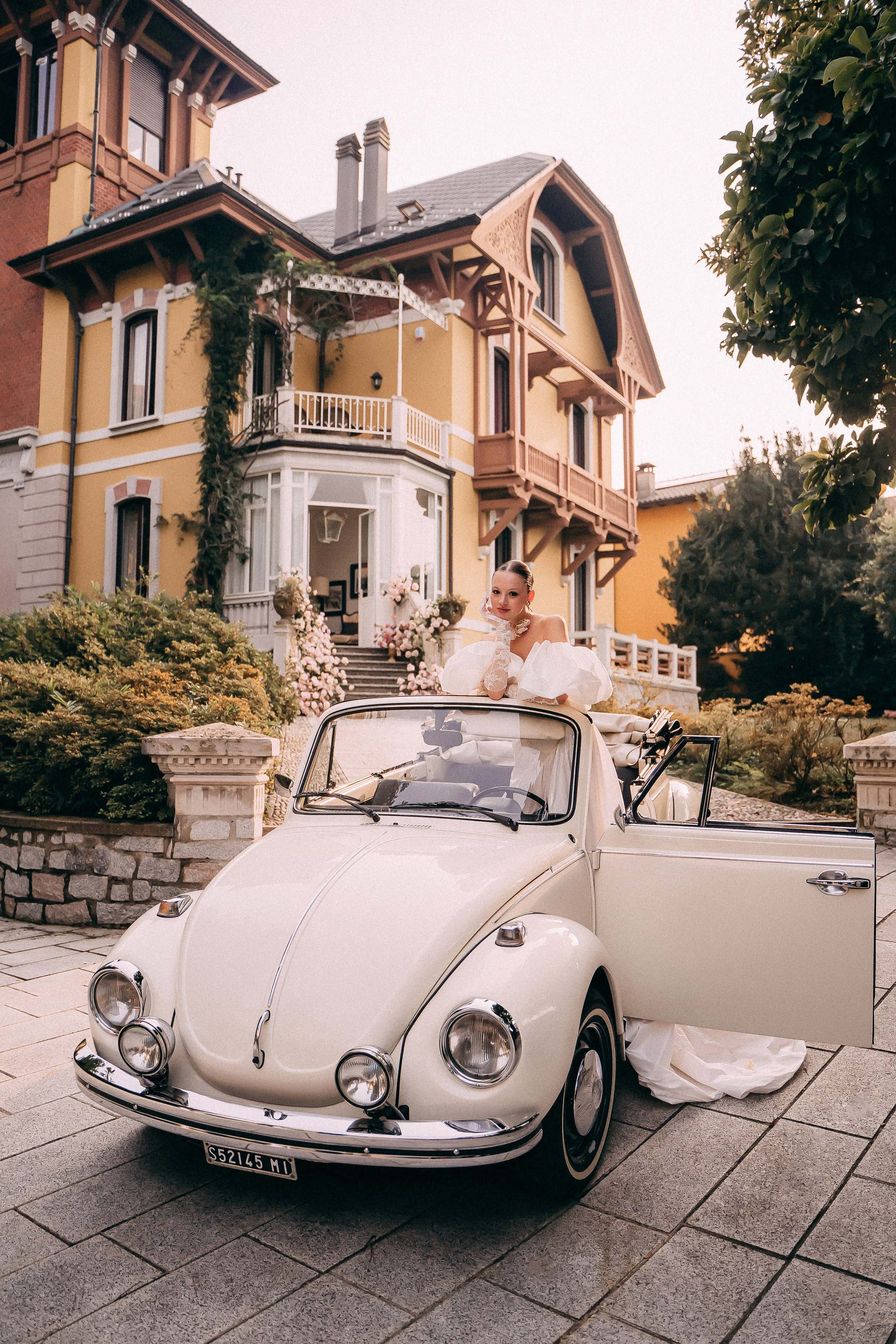 Intimate wedding in Italy / Lake Como. Wedding photographer Como Lake, Italy