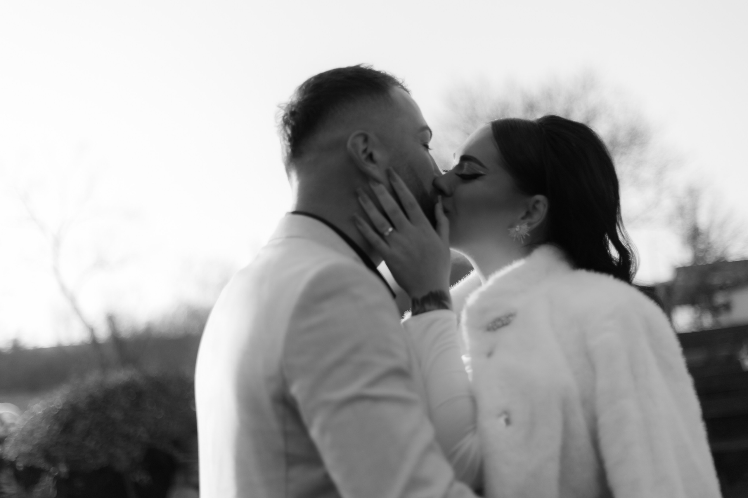 Madalina & Alin. Fotograf si videograf — evenimente si studio