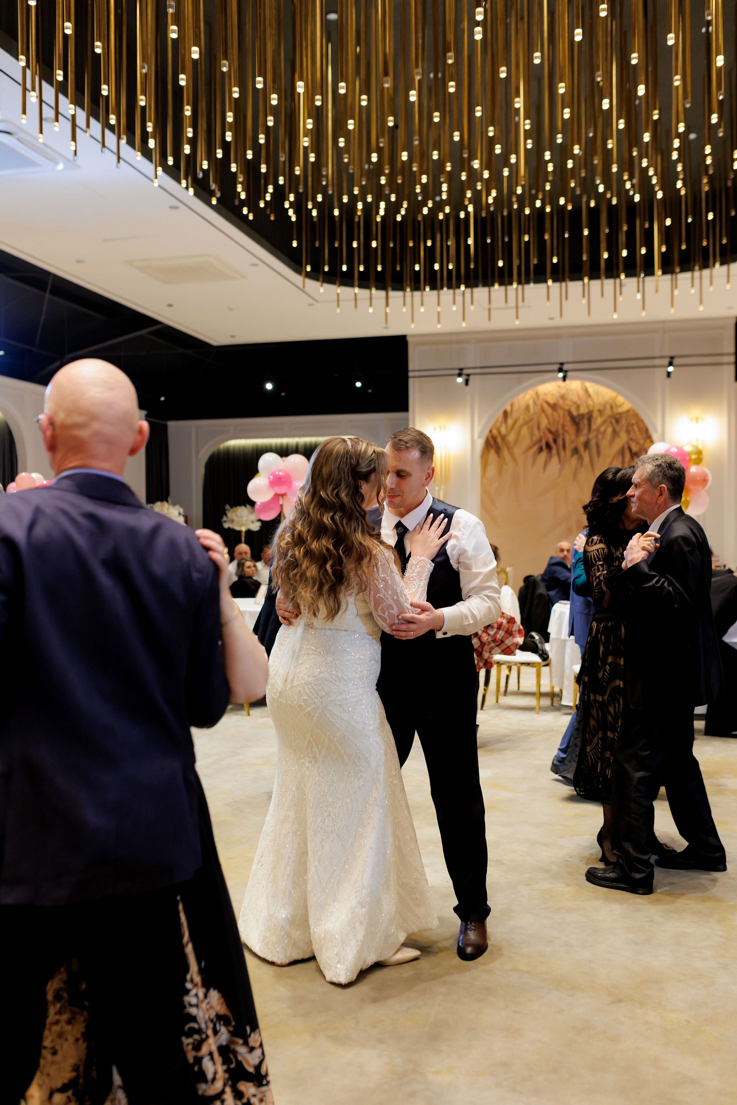 Povestea voastră, regizată de noi |Cristi Turculet Videograf Nuntă Suceava | wedding highlight. Servicii foto-video profesionale, pentru momente de neuitat