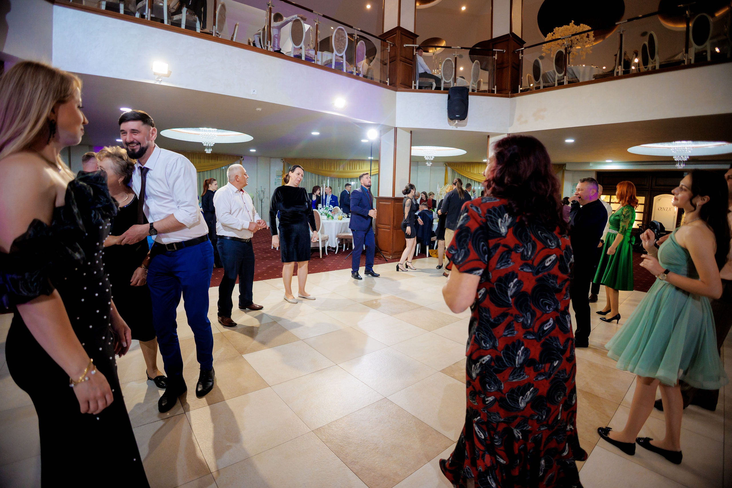 Loredana & Emilian – Ziua Nunții | Videografie - fotografie Botez Suceava, Iași, Botoșani. Servicii foto-video profesionale, pentru momente de neuitat