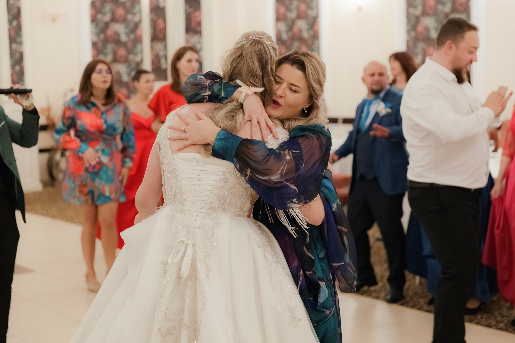 Mihai & Oana. Servicii foto-video profesionale, pentru momente de neuitat