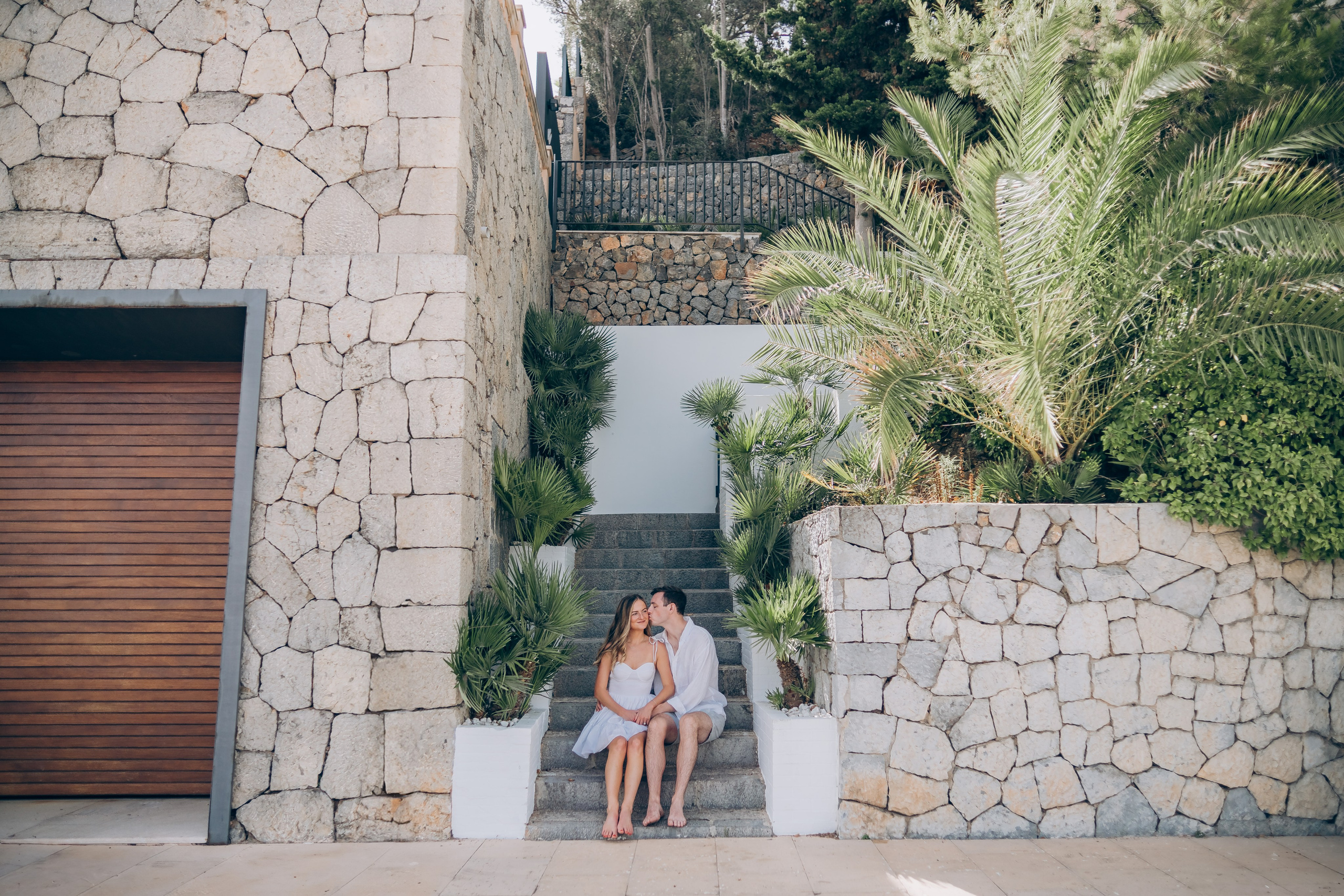 Relaxed Couple Session in Mallorca — Citrus Fields & Seaside. Фотограф у Пальма де Майорка