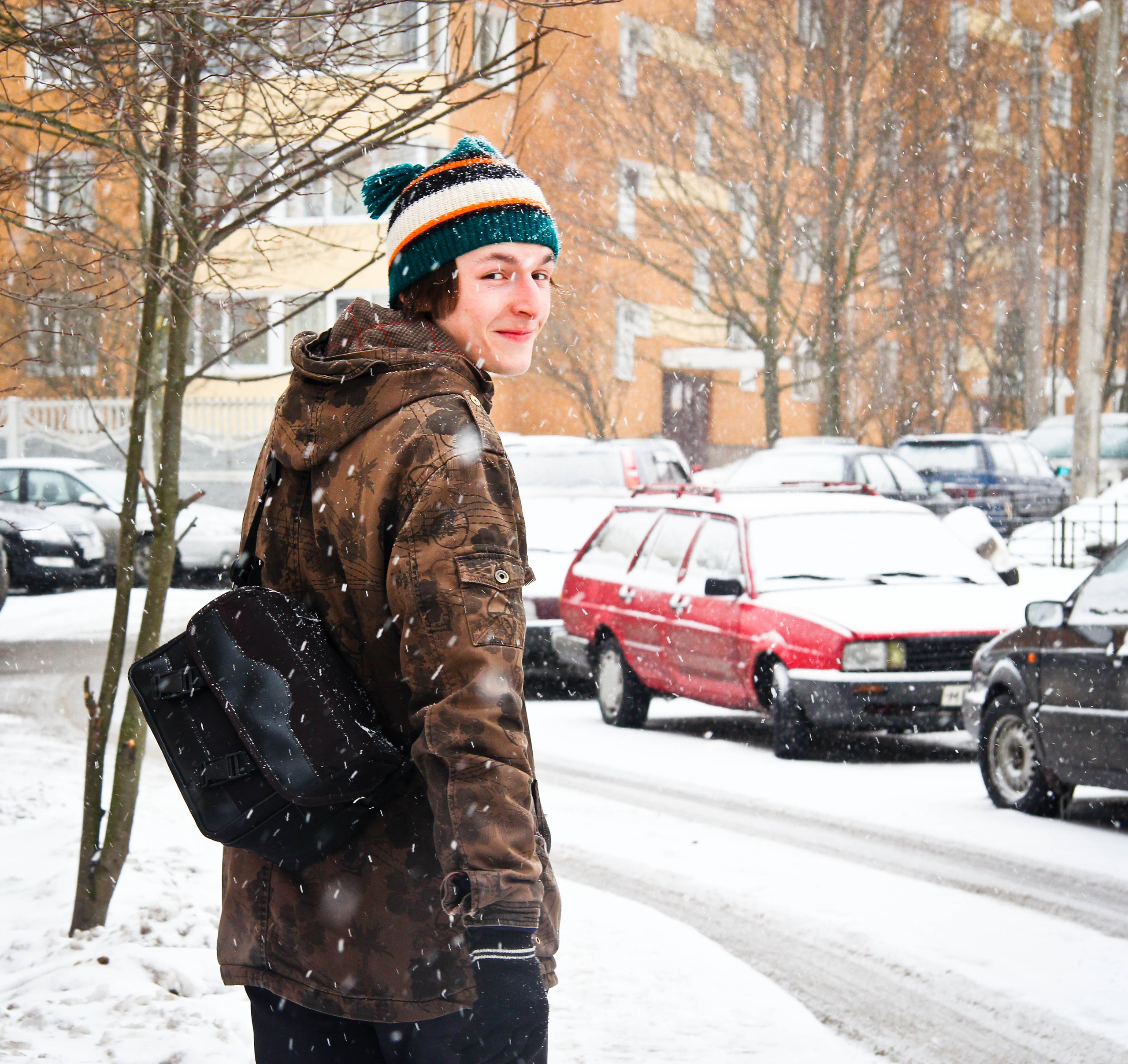 2011. Стрит-фотография, полная абсурда, идиотизма и красоты