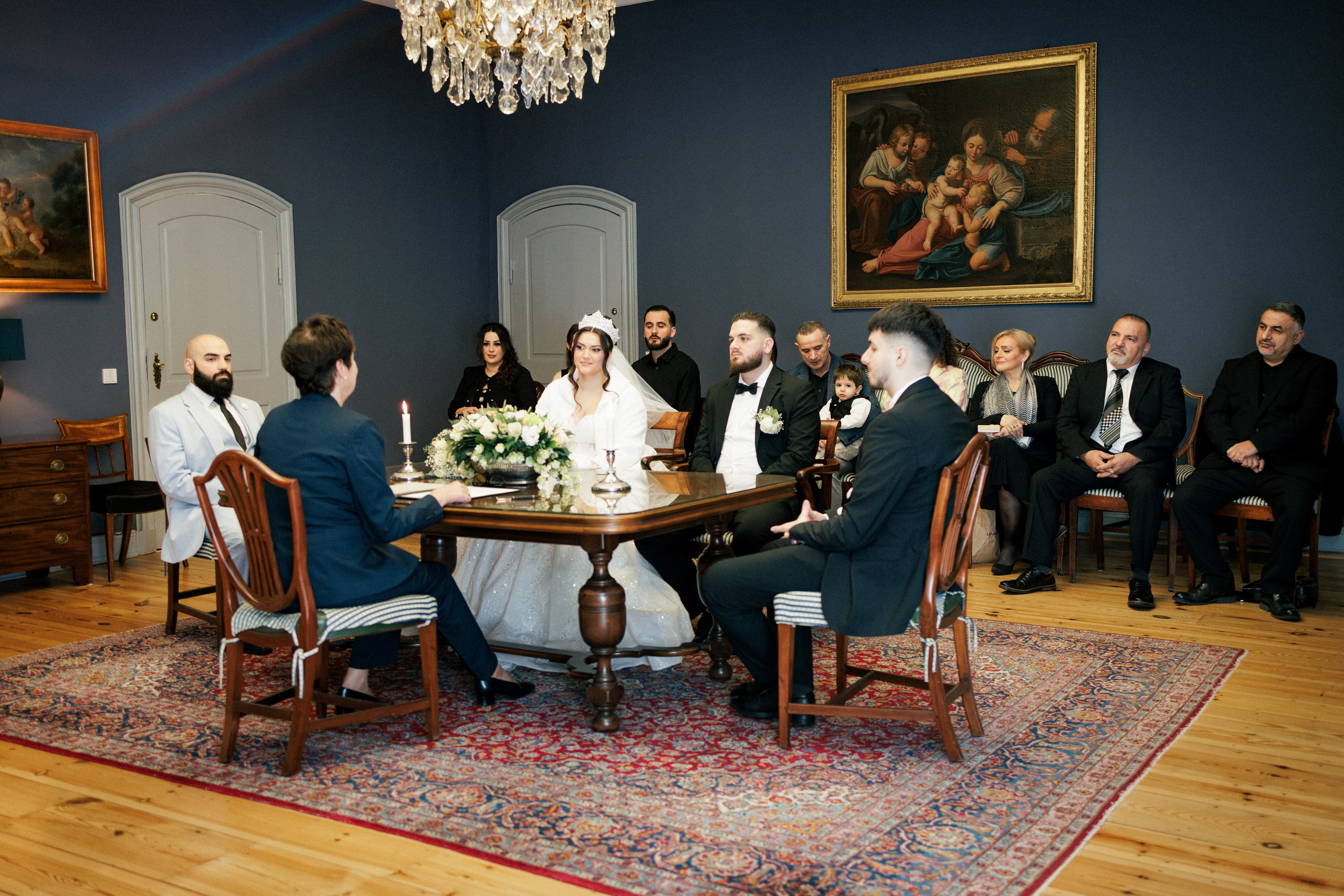 Winterhochzeit im Schloss Ahrensburg | Märchenhafte Romantik in Schleswig-Holstein. Hochzeitsfotograf und Hochzeitsvideograf aus Hamburg | Roka21Film