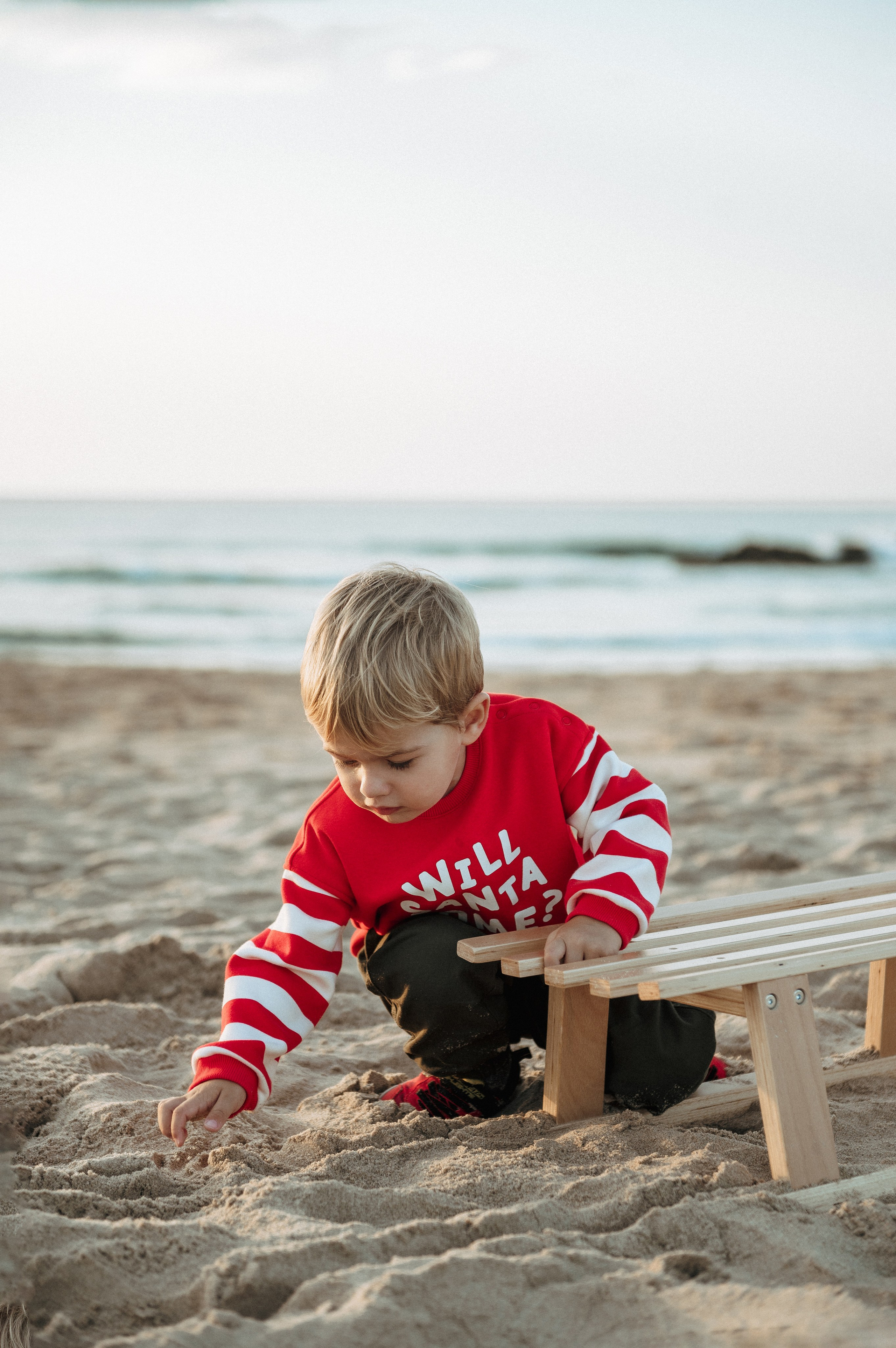 Family Christmas photoshoot on the beach in Portugal. Ваш фотограф в Лиссабоне — Анна Белова