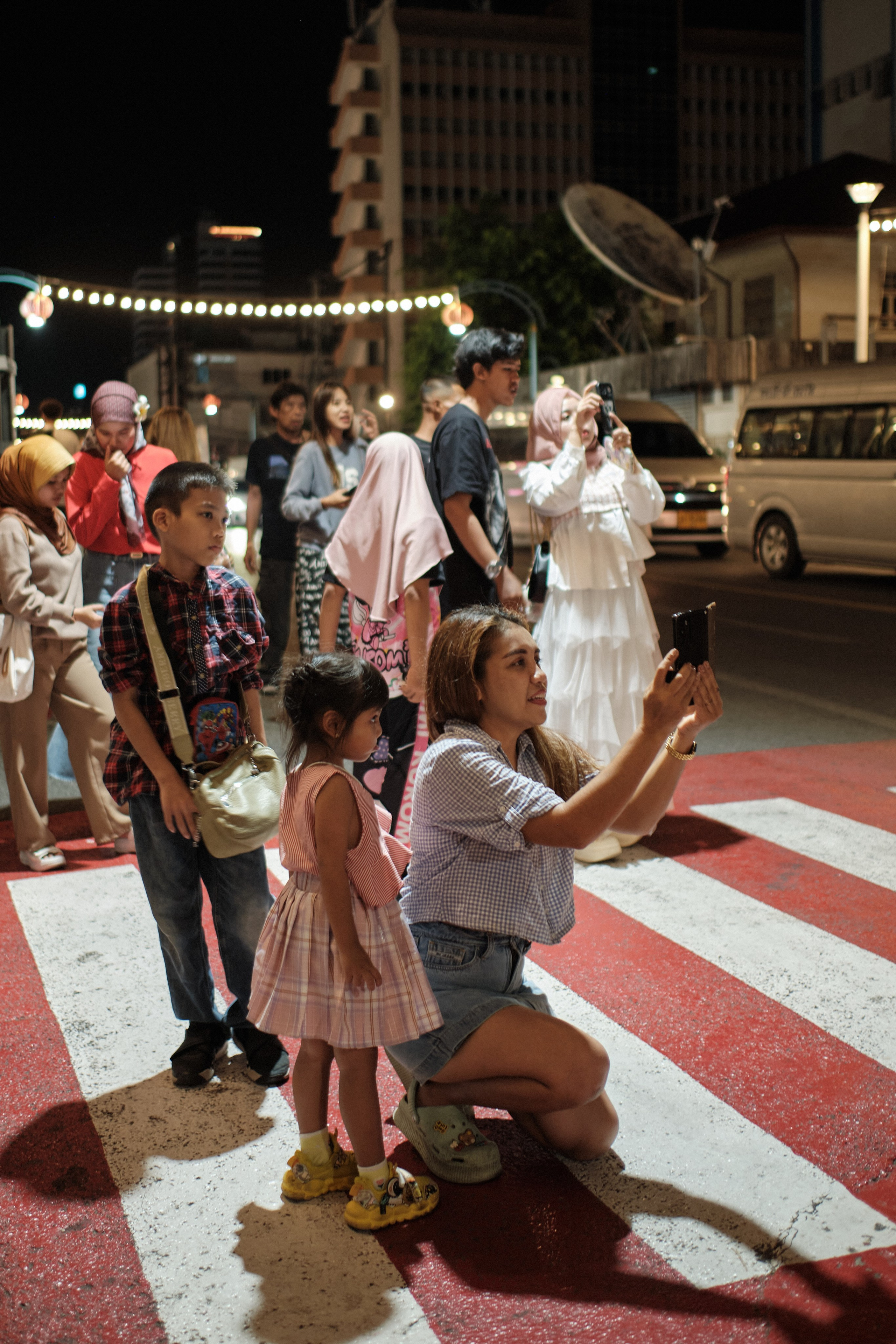 Phuket streets. New year. Portrait photographer Alena Novgorodtseva