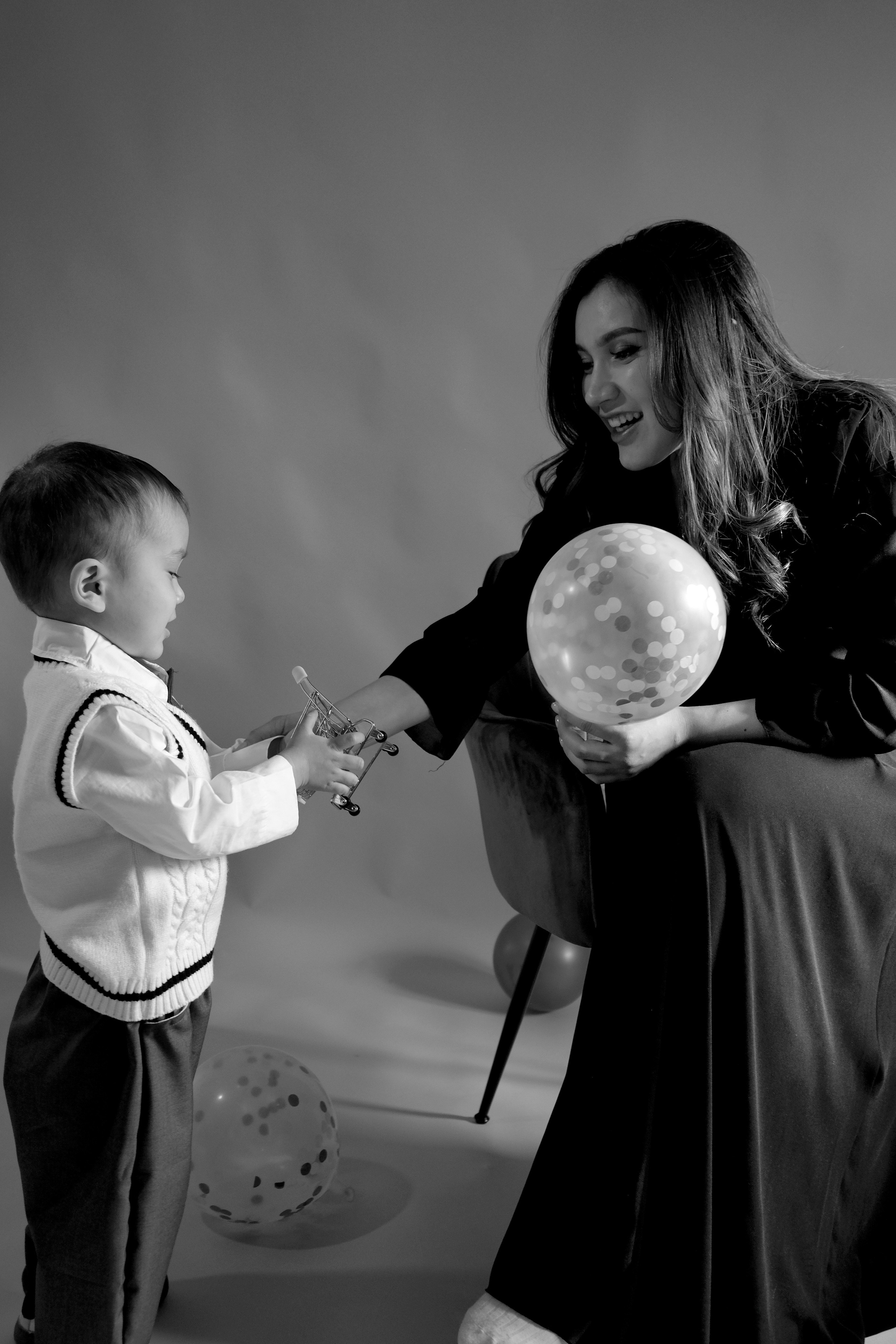 Зилола с сыном. Семейный и детский фотограф Бишкек Элина Суерова