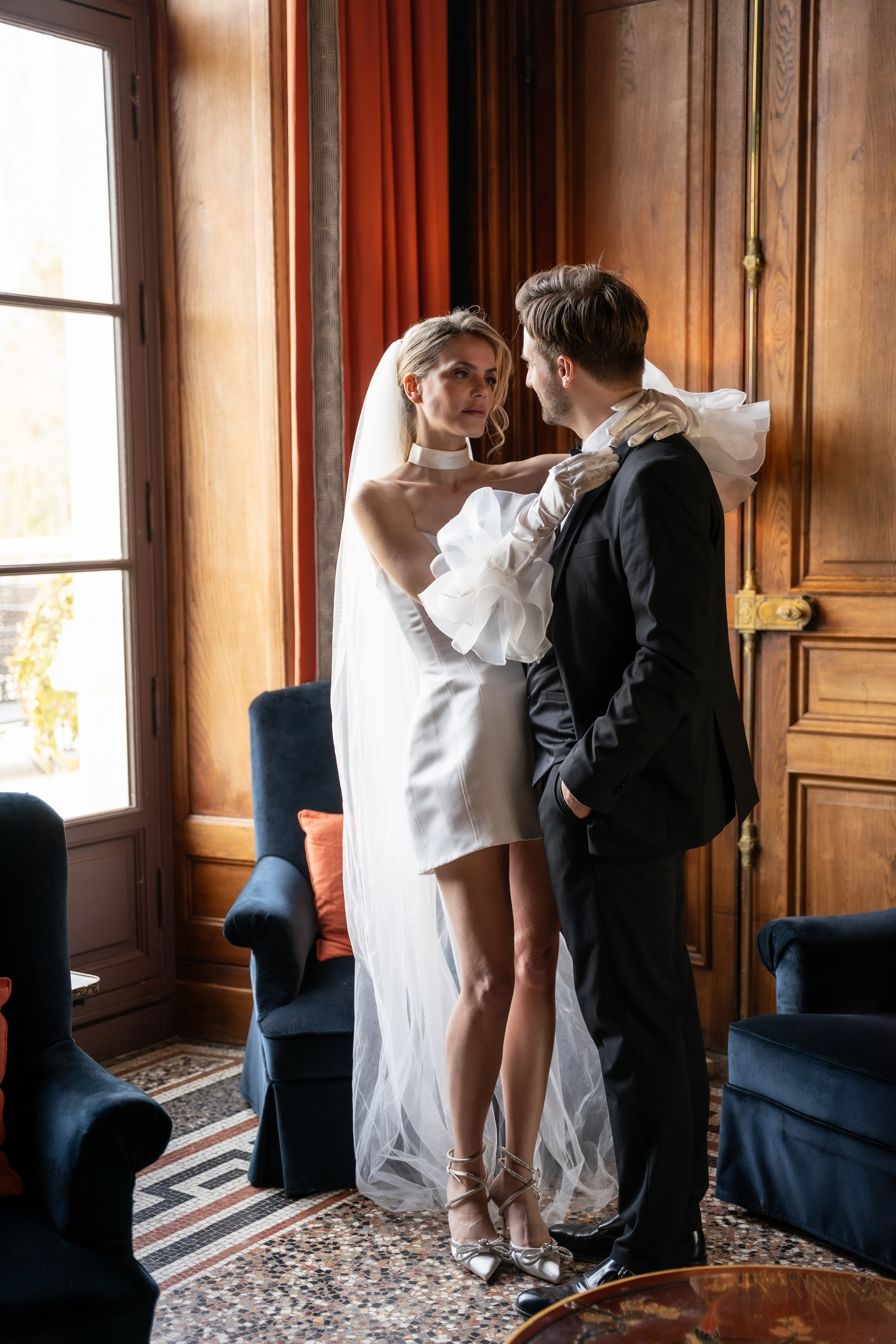 Chateau elopement inspiration. Wedding photographer in Paris Oksana Shum