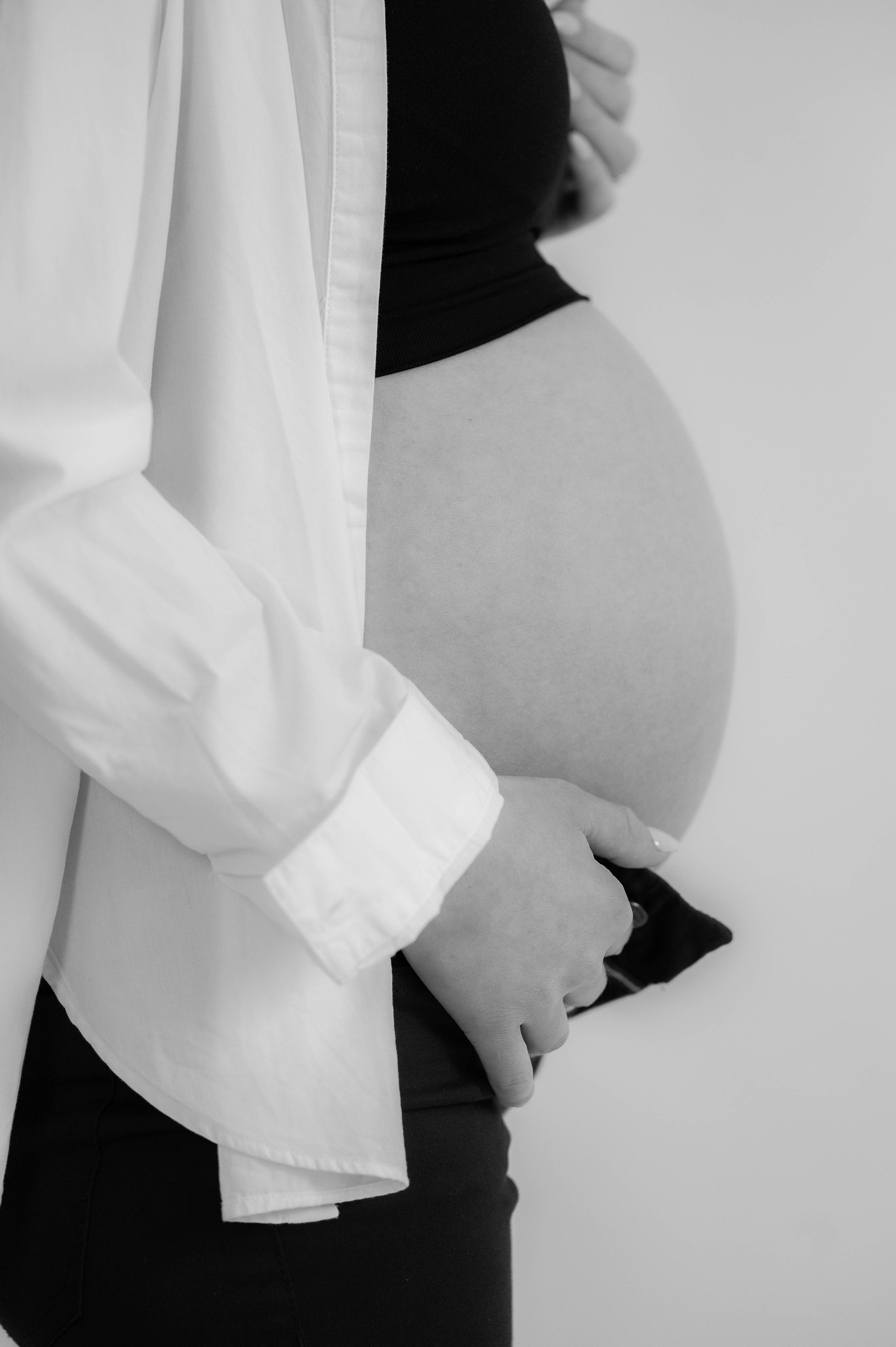 Babybauch. Liudmila Kniss