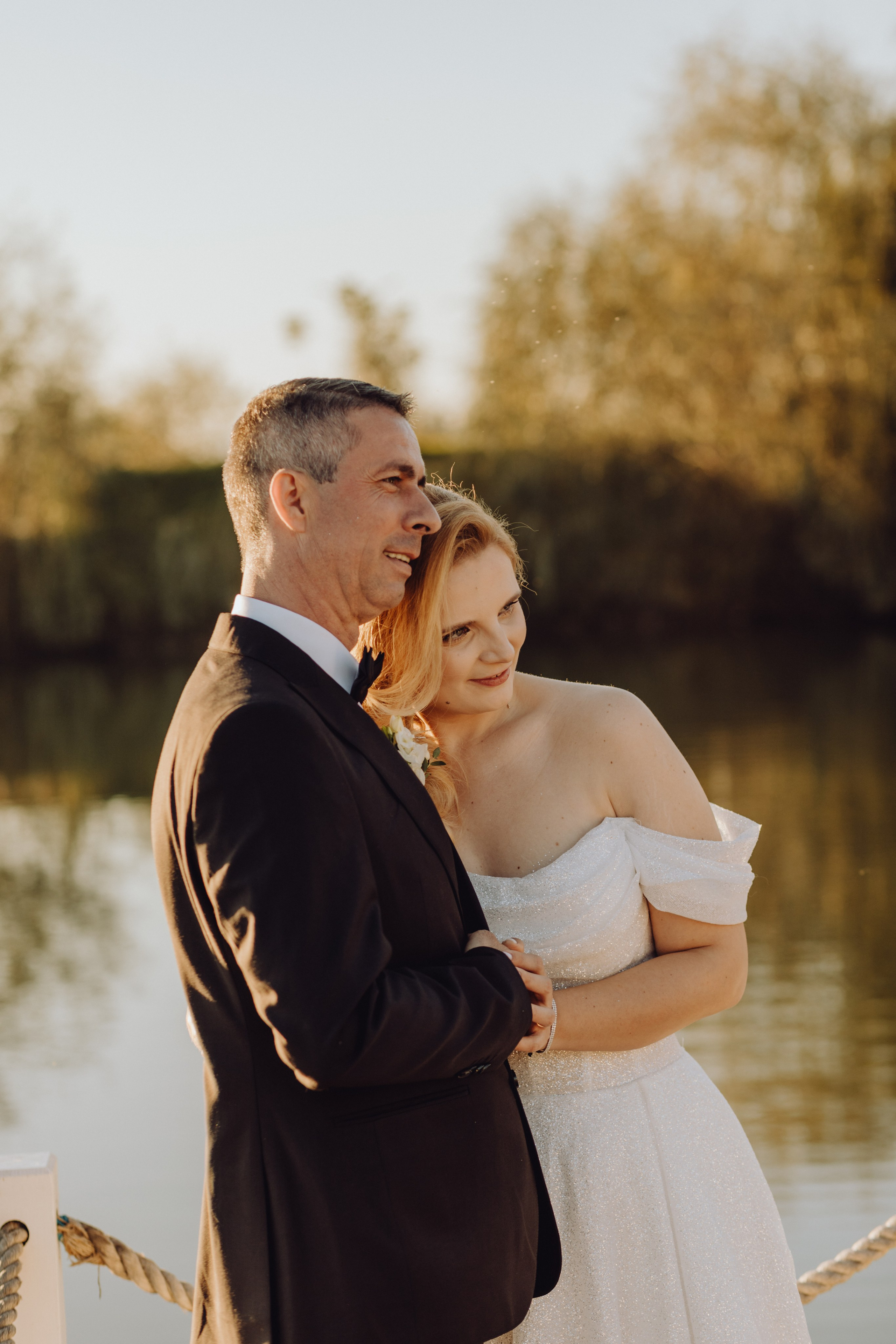 Alexandru & Maria. Wedding & couple photographer from Romania Rut Vetan