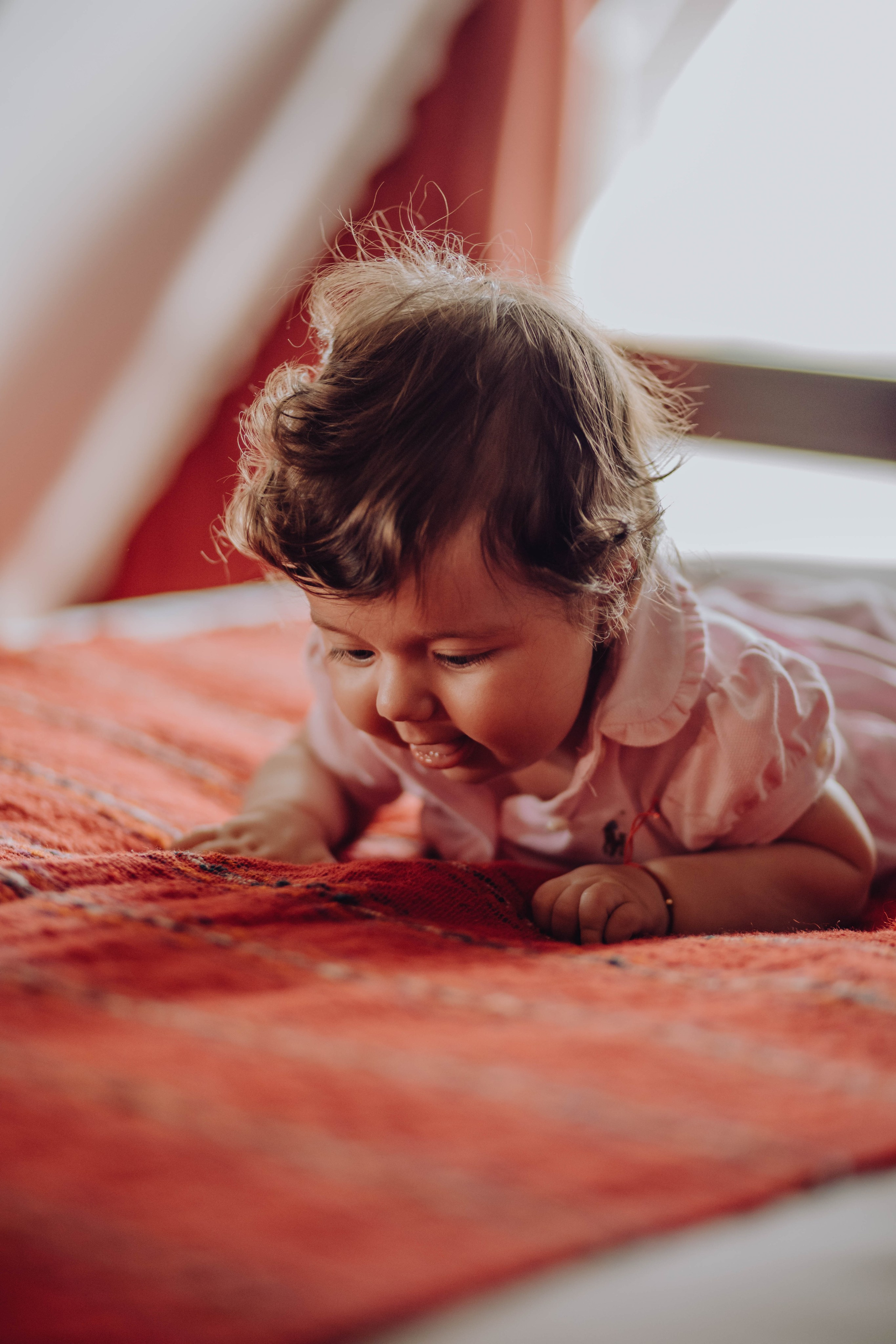 Zaira. Wedding & couple photographer from Romania Rut Vetan