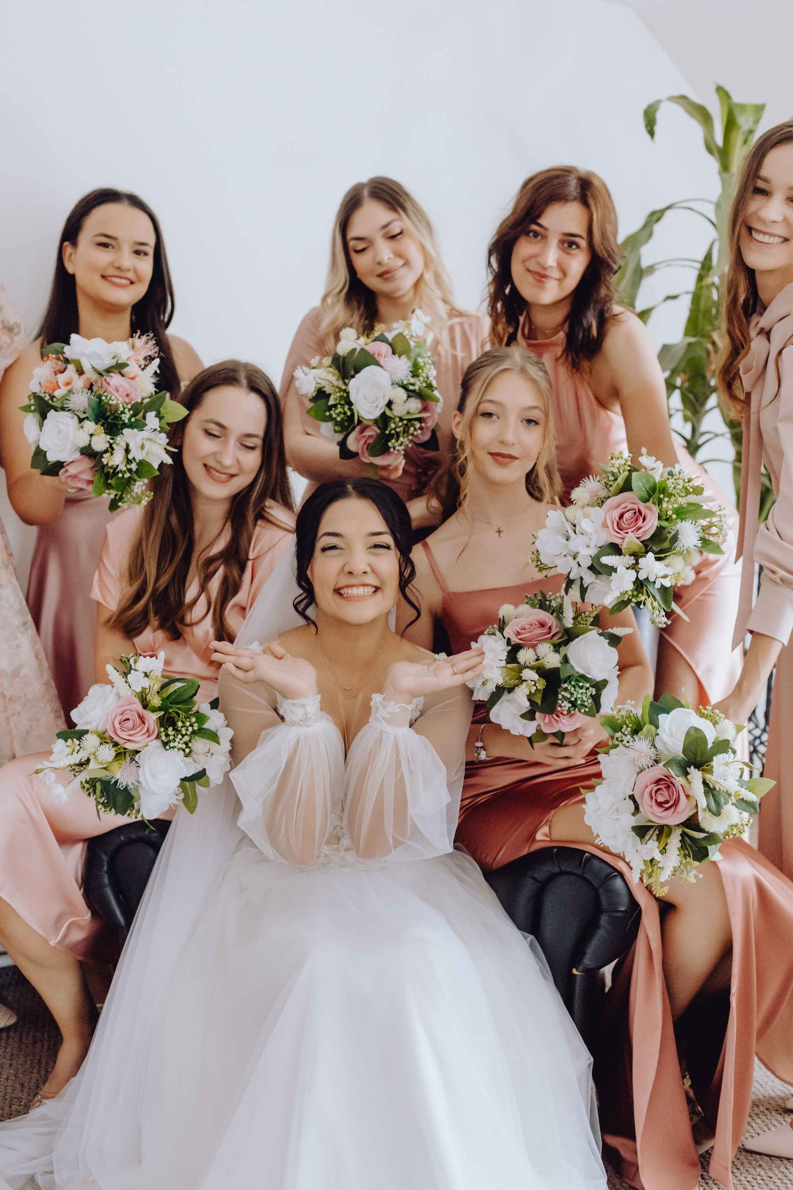 Moise & Delia. Wedding & couple photographer from Romania Rut Vetan