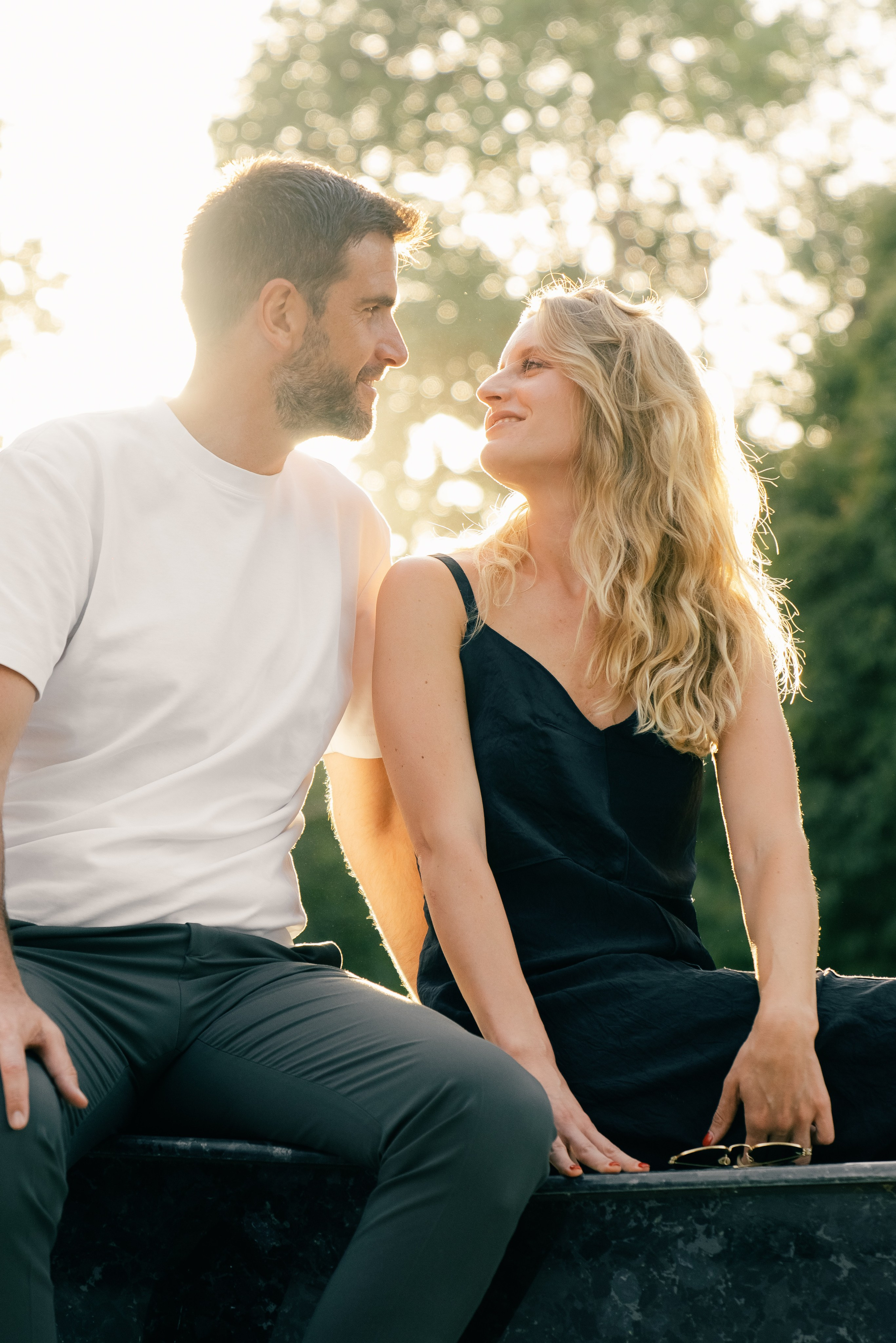 Love Story photoshoot in Samarkand with the backdrop of Gur-Emir. Photographer in Uzbekistan and Samarkand Djasur Marupov