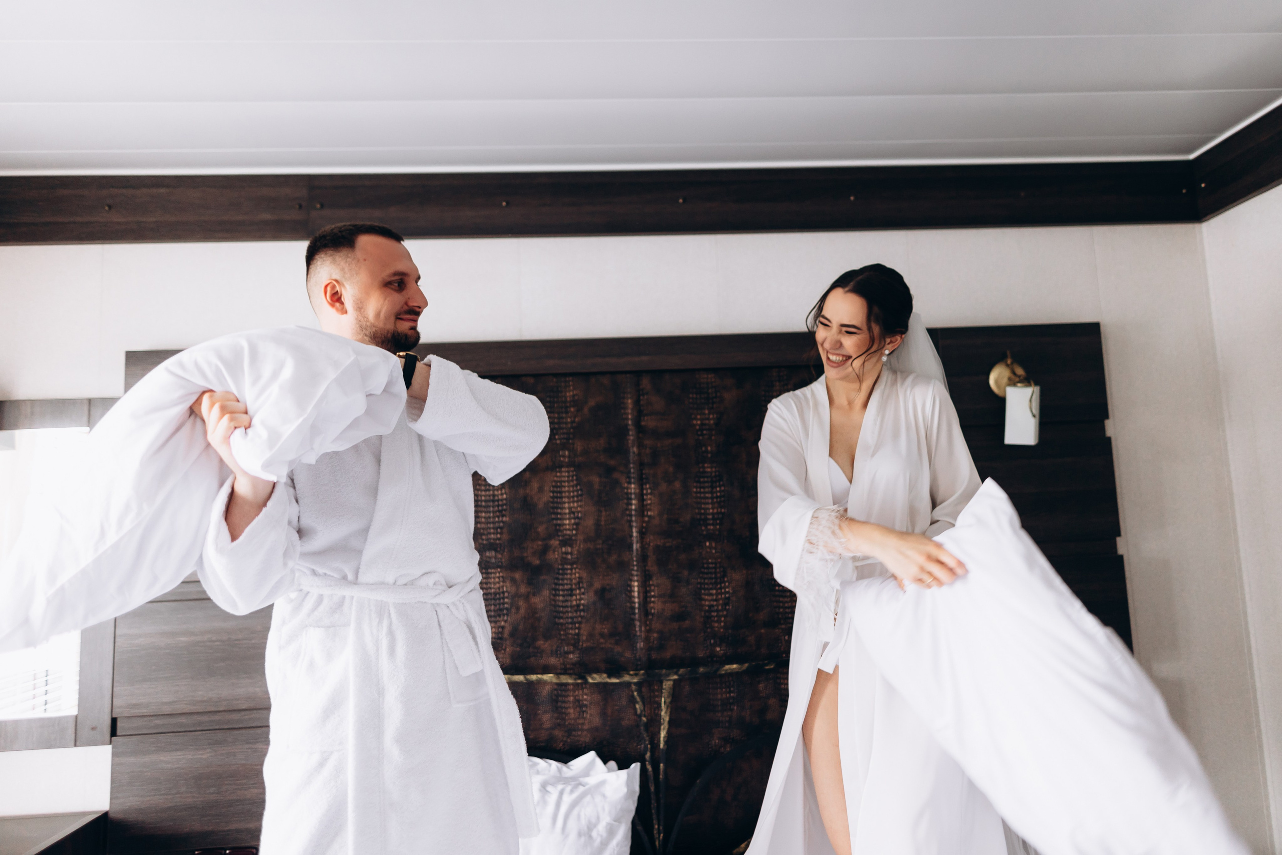 White Wedding. Wedding and Family Photograph