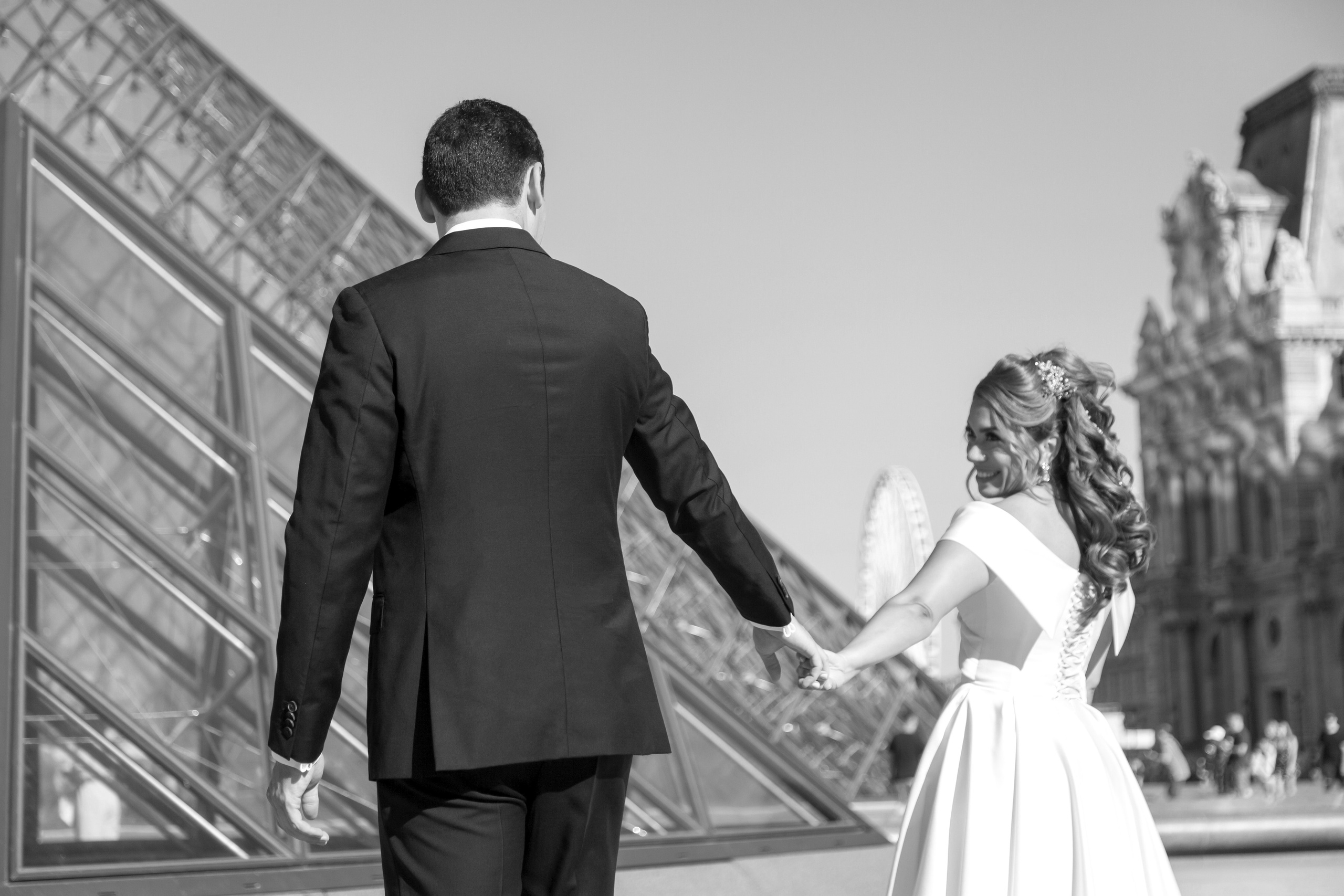Musée du Louvre / Dmitry & Flavia. Wedding, event and family photographer in Paris, Emilian Olaru