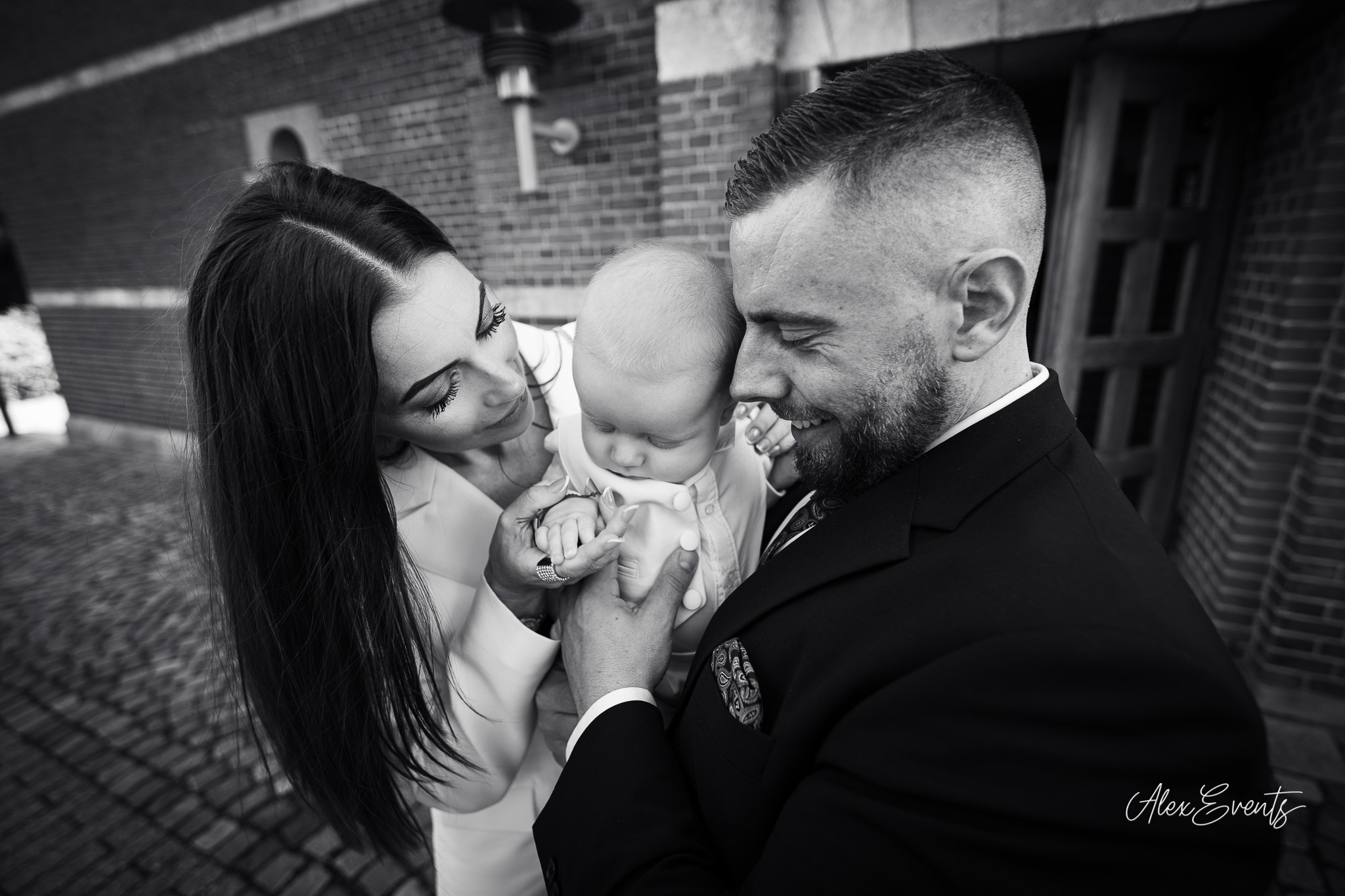 Botez fotografiat in Danemarca la biserica si petrecere | Alex Events. AlexEvents Fotograf / Videograf de evenimente Danemarca DK Horsens, Arhus, Odense, Vejle.Nunta, botez, foto-studio