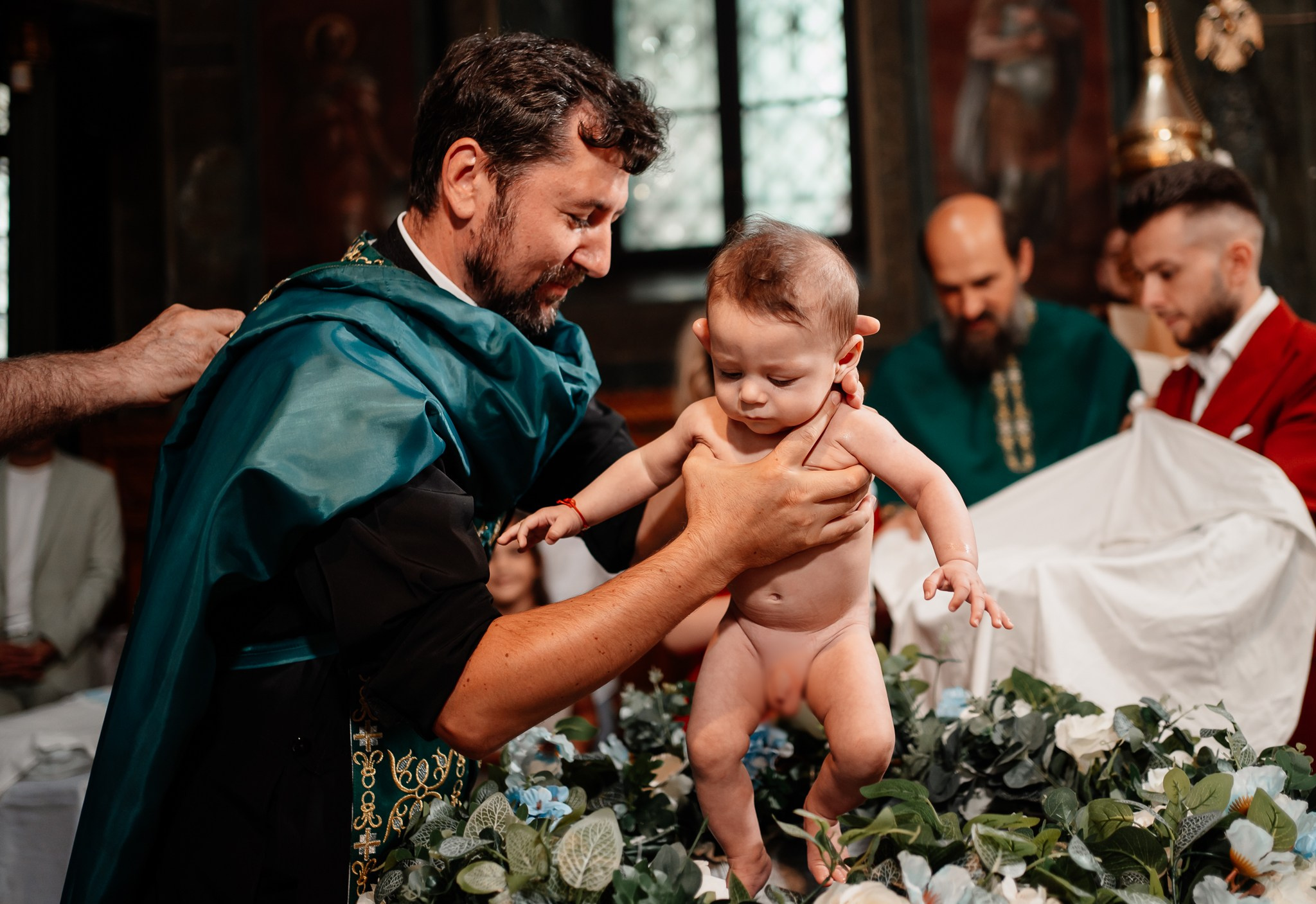 Fotograf de Botez în București- Mihai Popa Fotograf. Fotograf Nuntă & Botez București - Mihai Popa | Dincolo de oameni, imortalizez emoții!