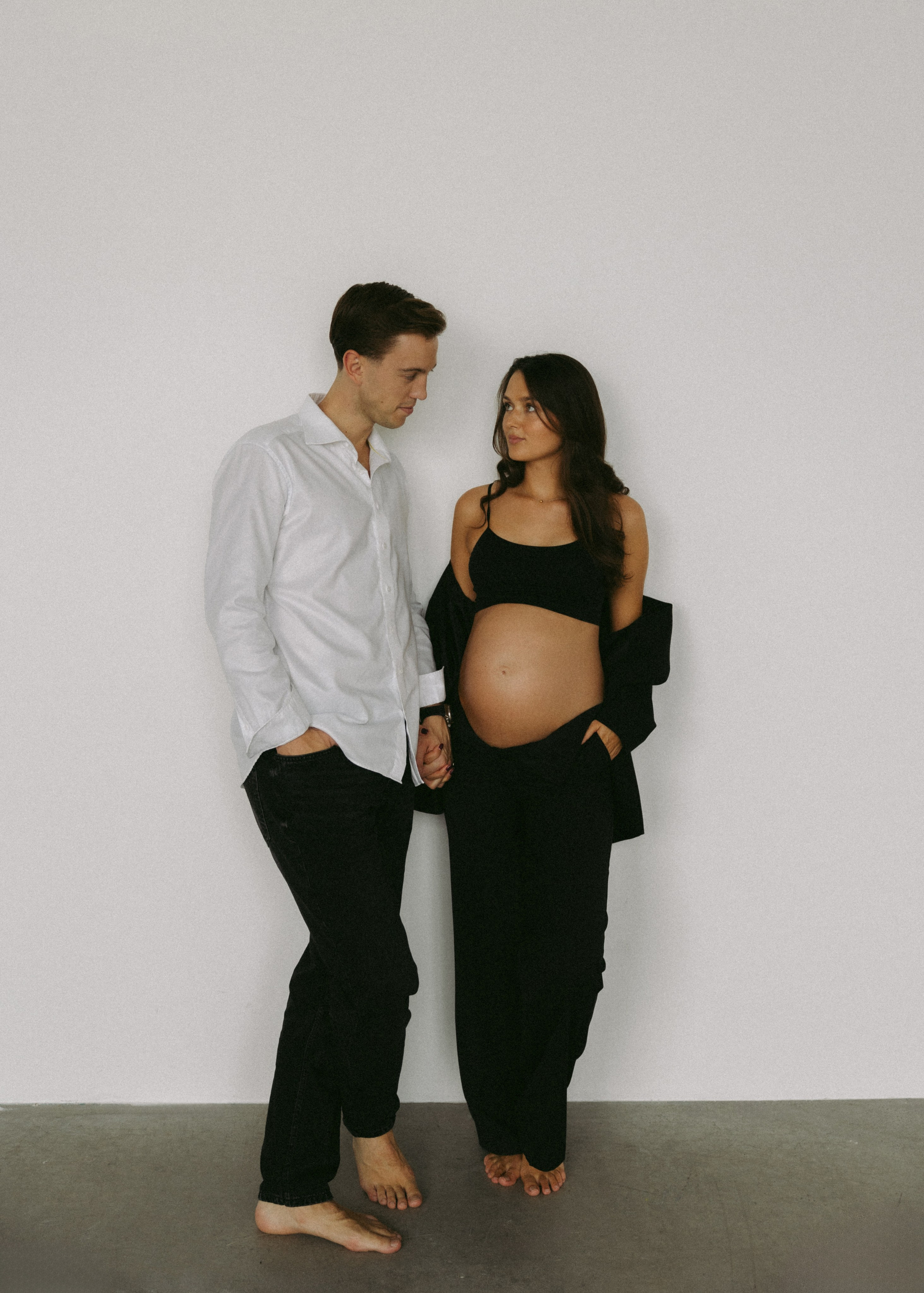 Ieva ir Žilvinas | Moderni laukimo fotosesija studijoje. Vestuvių ir šeimų fotografė Lena Bondarenko / belove photo