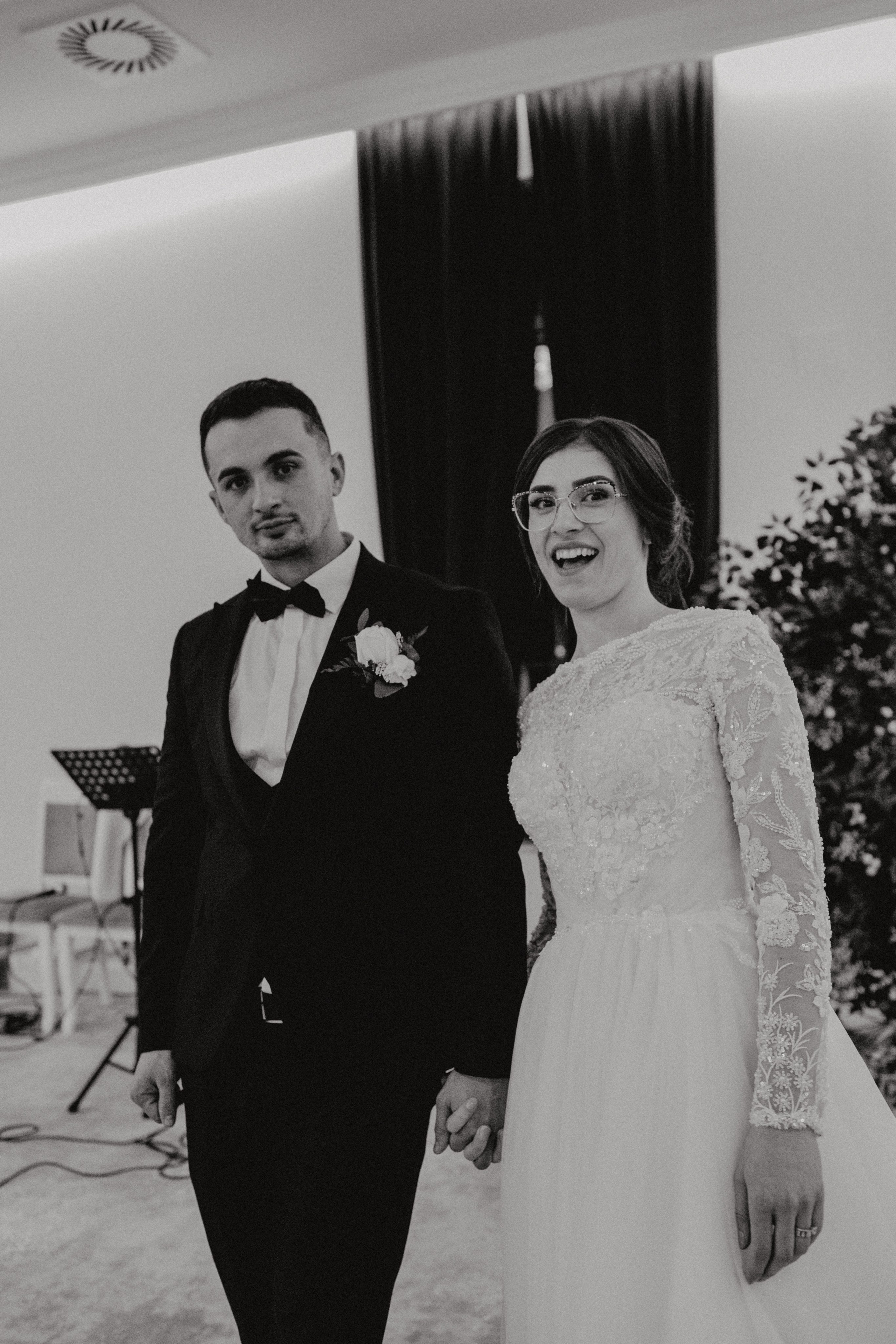 Adi & Angela. Wedding & couple photographer from Romania Rut Vetan