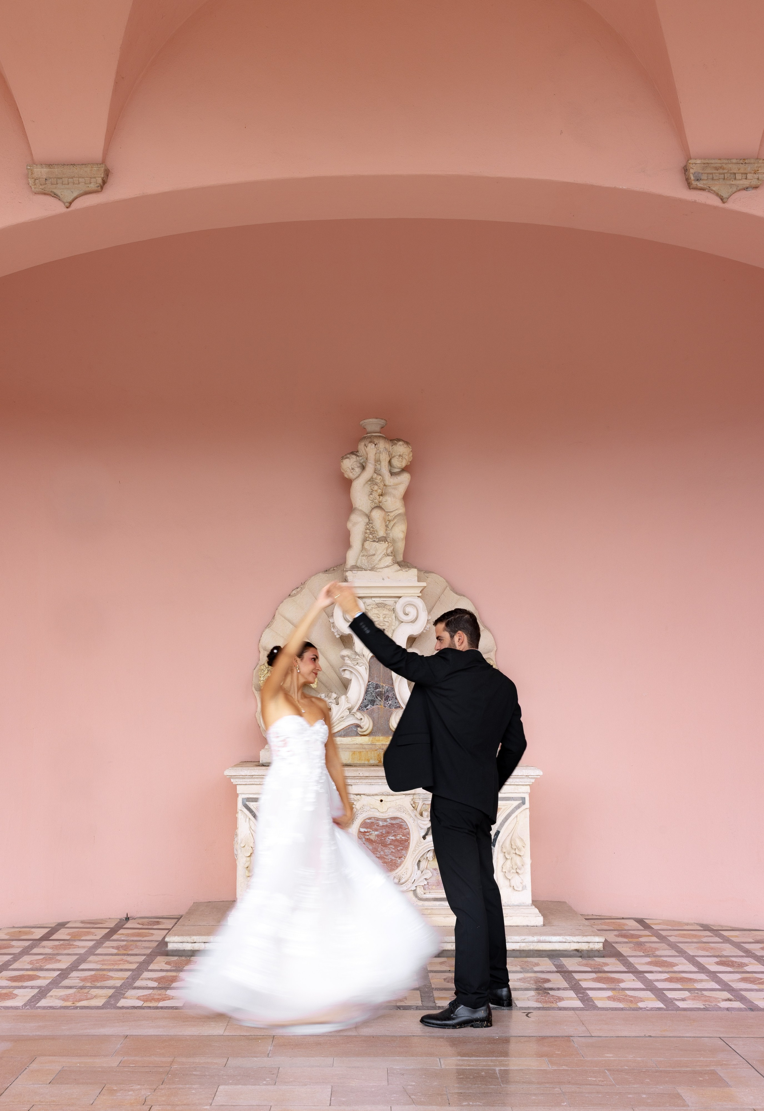 Intimate Elopement photoshoot. Ringling. Photographer Anastasia Nagibina