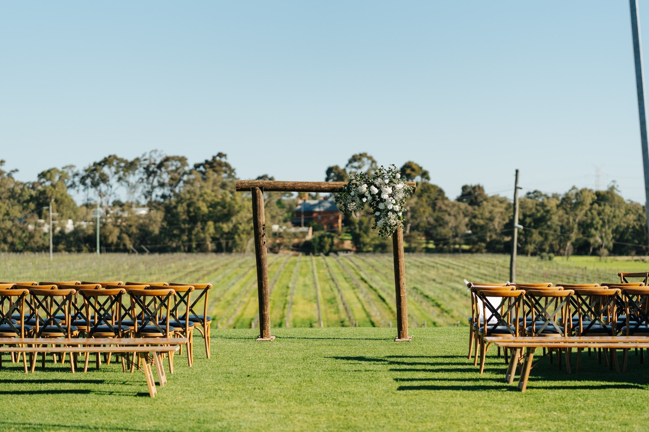Beth & Mitch — Riverbank Estate. Emma Joy Photography
