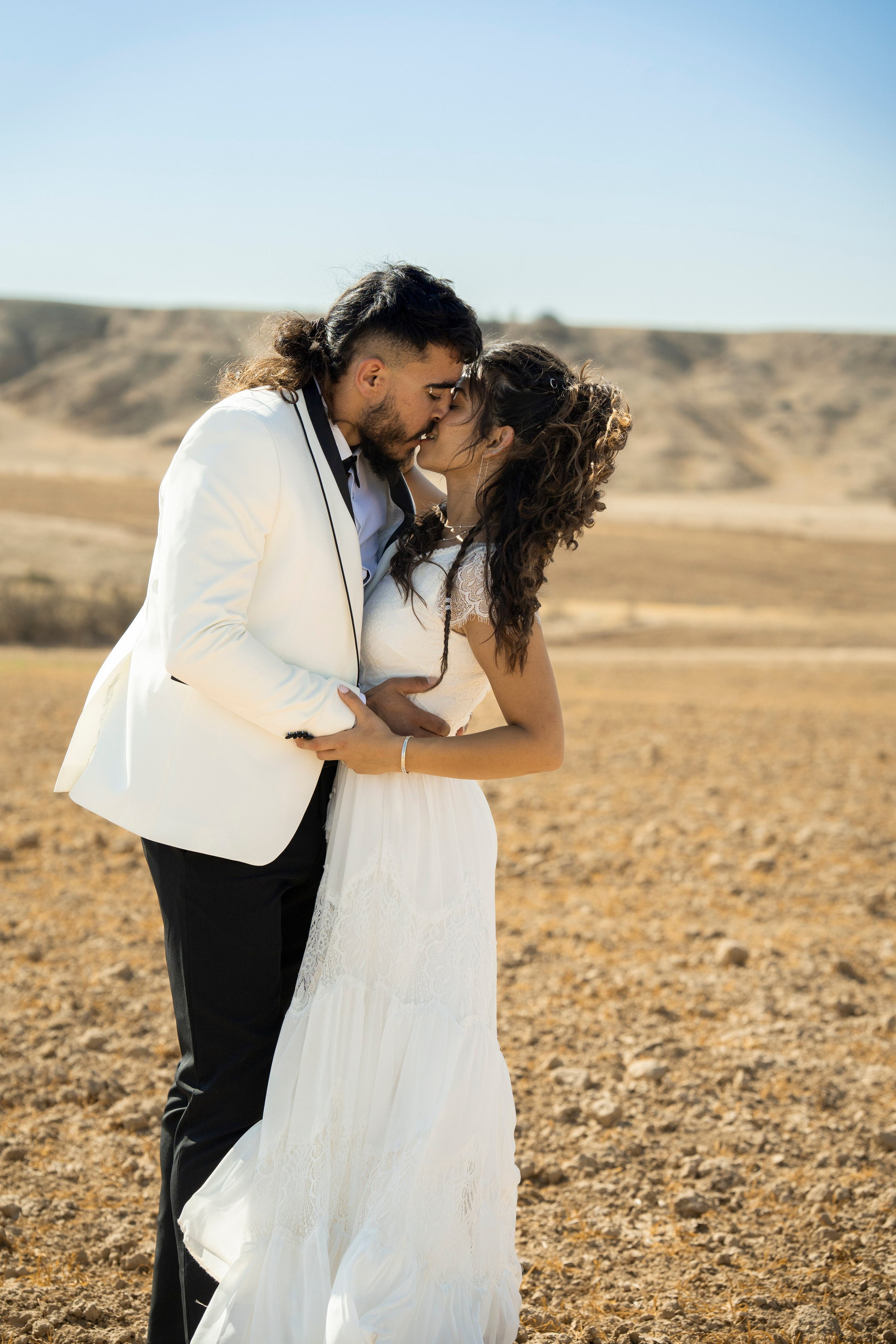 אביה ואחיה. יוסף מזרחי צילום חתונה, ברית וזוגיות. צלם מקצועי שאוהב להוציא אתכם הכי יפים ברגעים הכי מרגשים