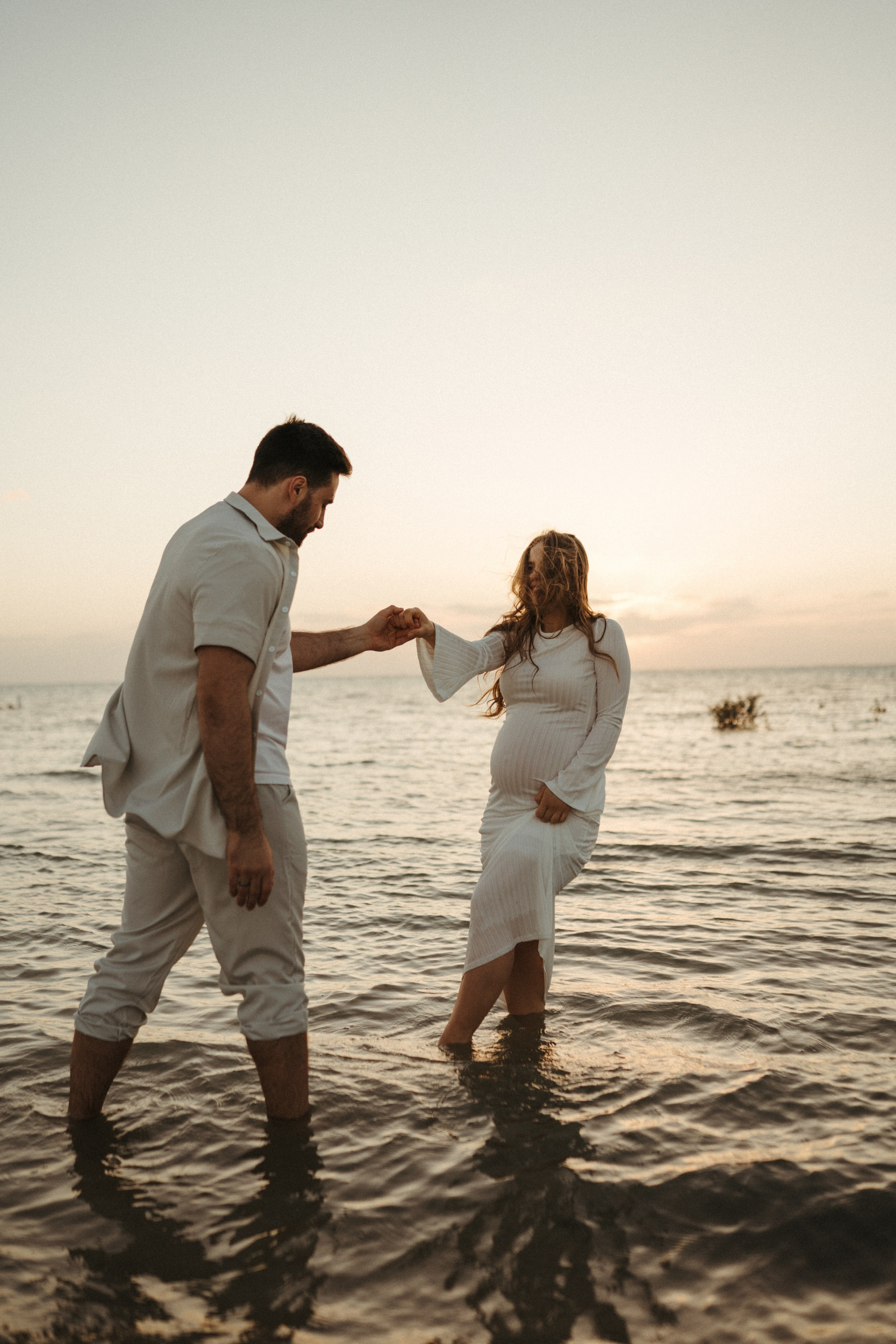 Dasha and Jenya. Maternity. Family photographer in Saudi Arabia