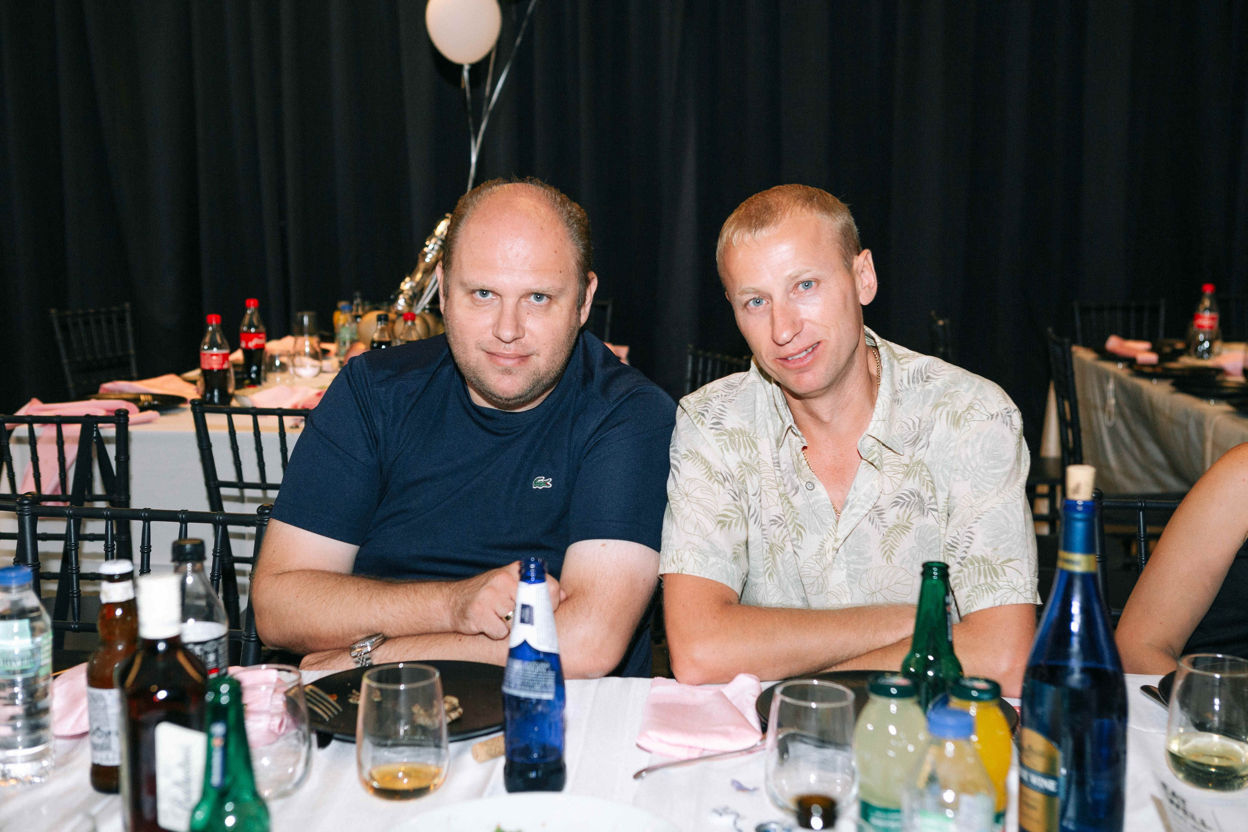 PARTY WITH FRIENDS. Https://shi-photo.com/