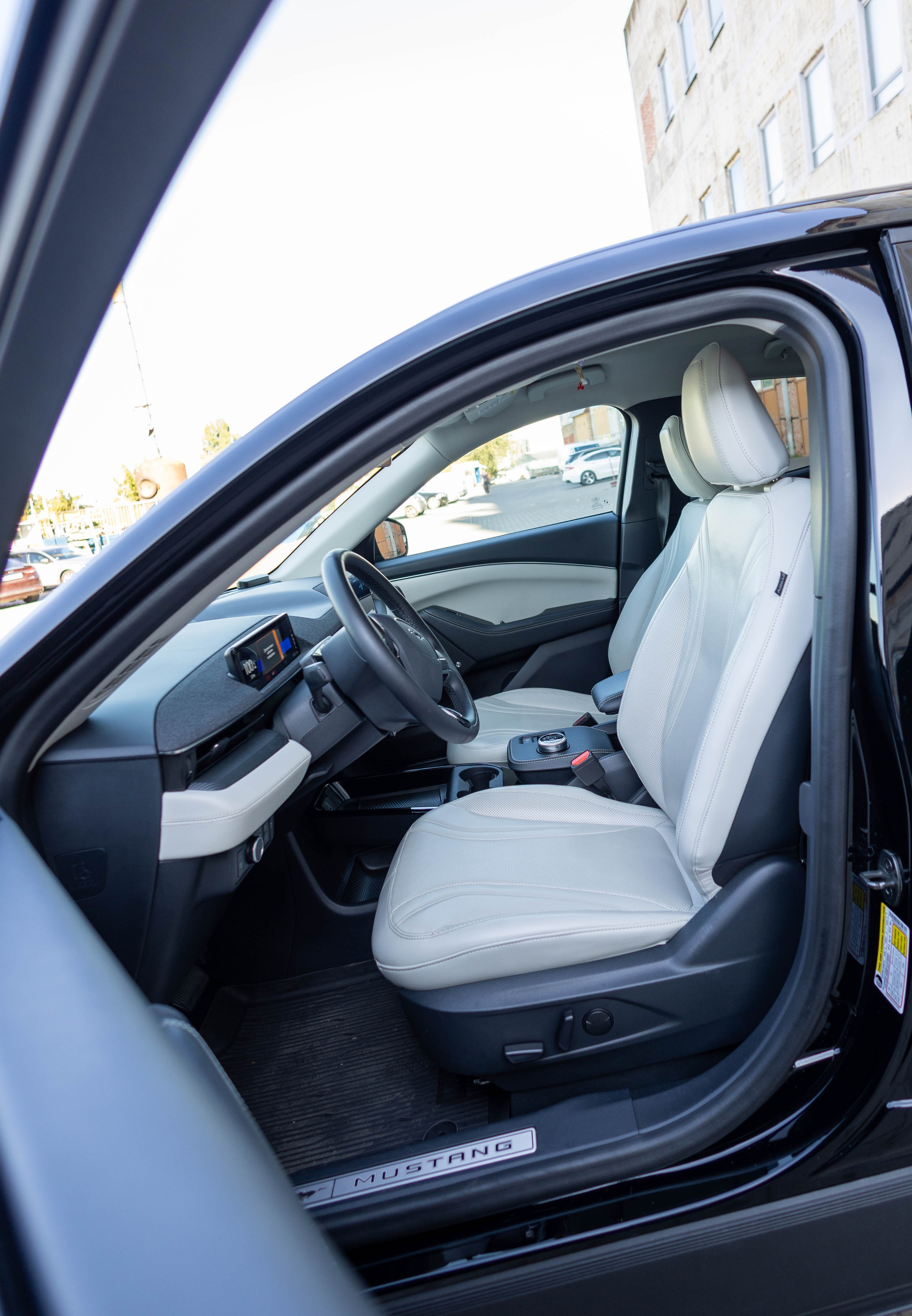 Пример фото автомобиля на продажу. Семейный фотограф Кишиневе, Молдова Врабий Ольга