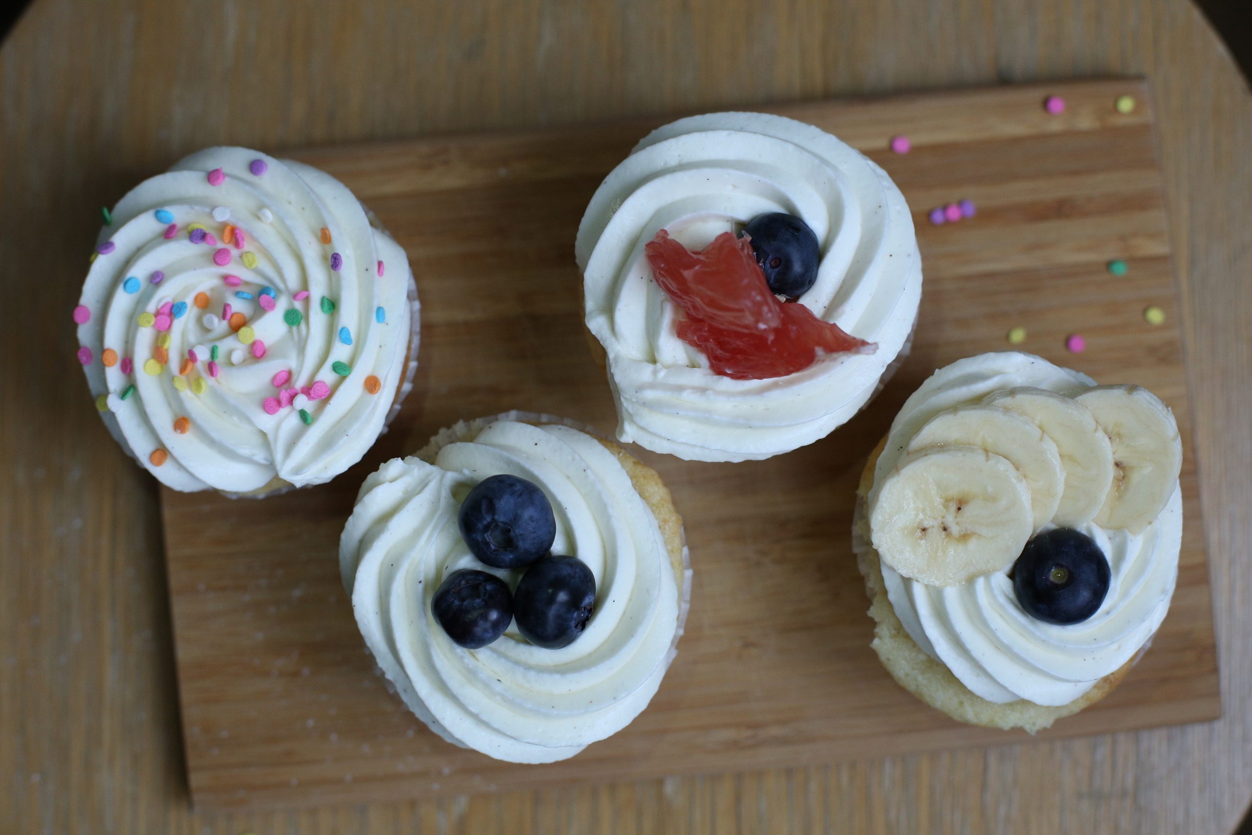 Cupcake, cake red velvet. Wedding and family photographer in Cork, Ireland. Tigran
