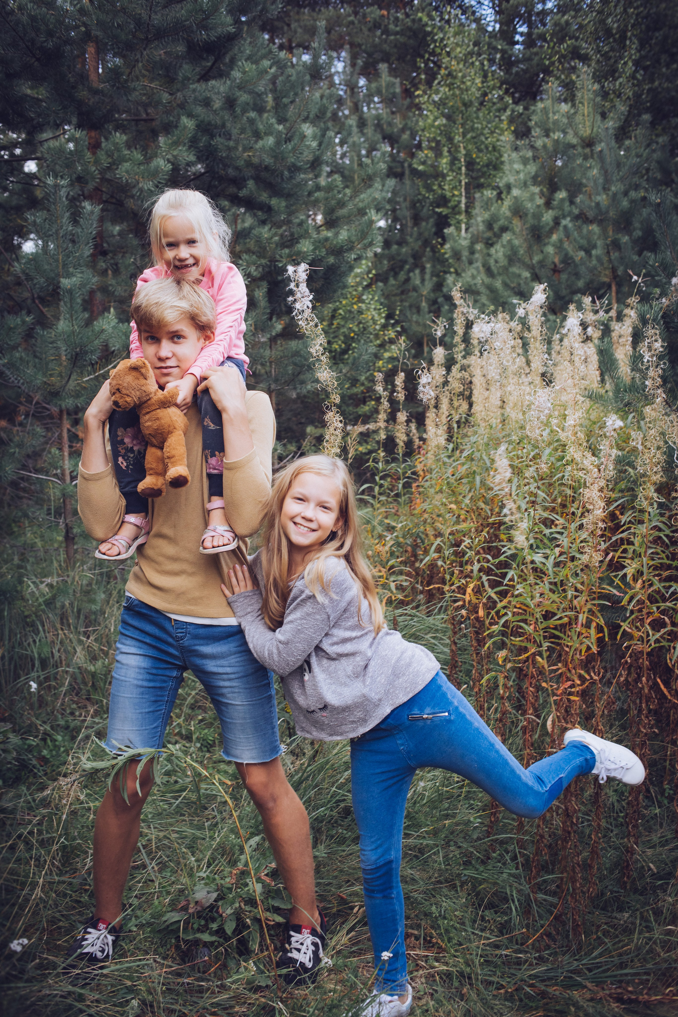 Portraits and photojournalistic photograph