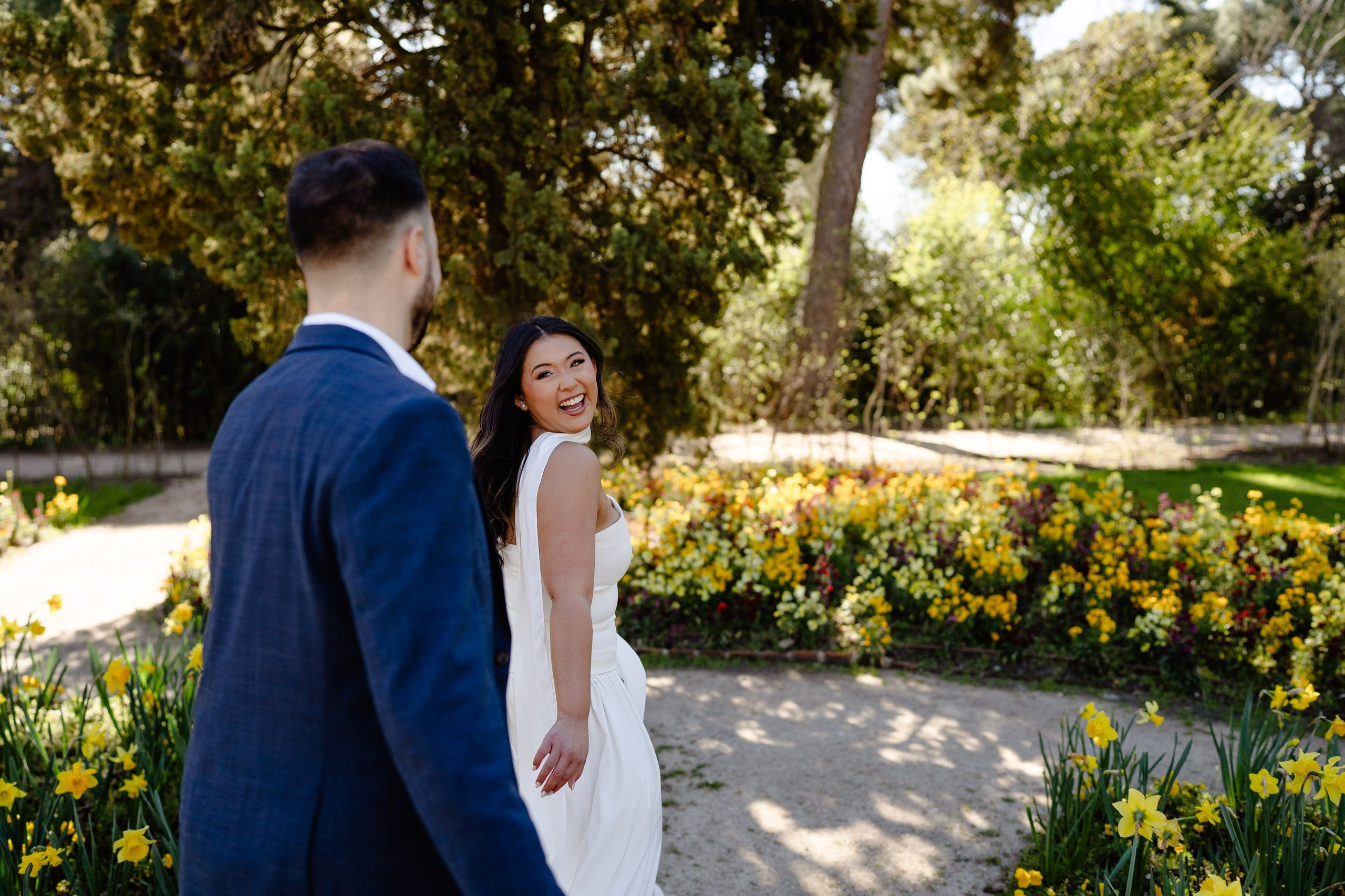 Engagement photoshoot in Madrid, El Capricho. Madrid Photographer for Proposals, Engagements & Families | Anya Petrova