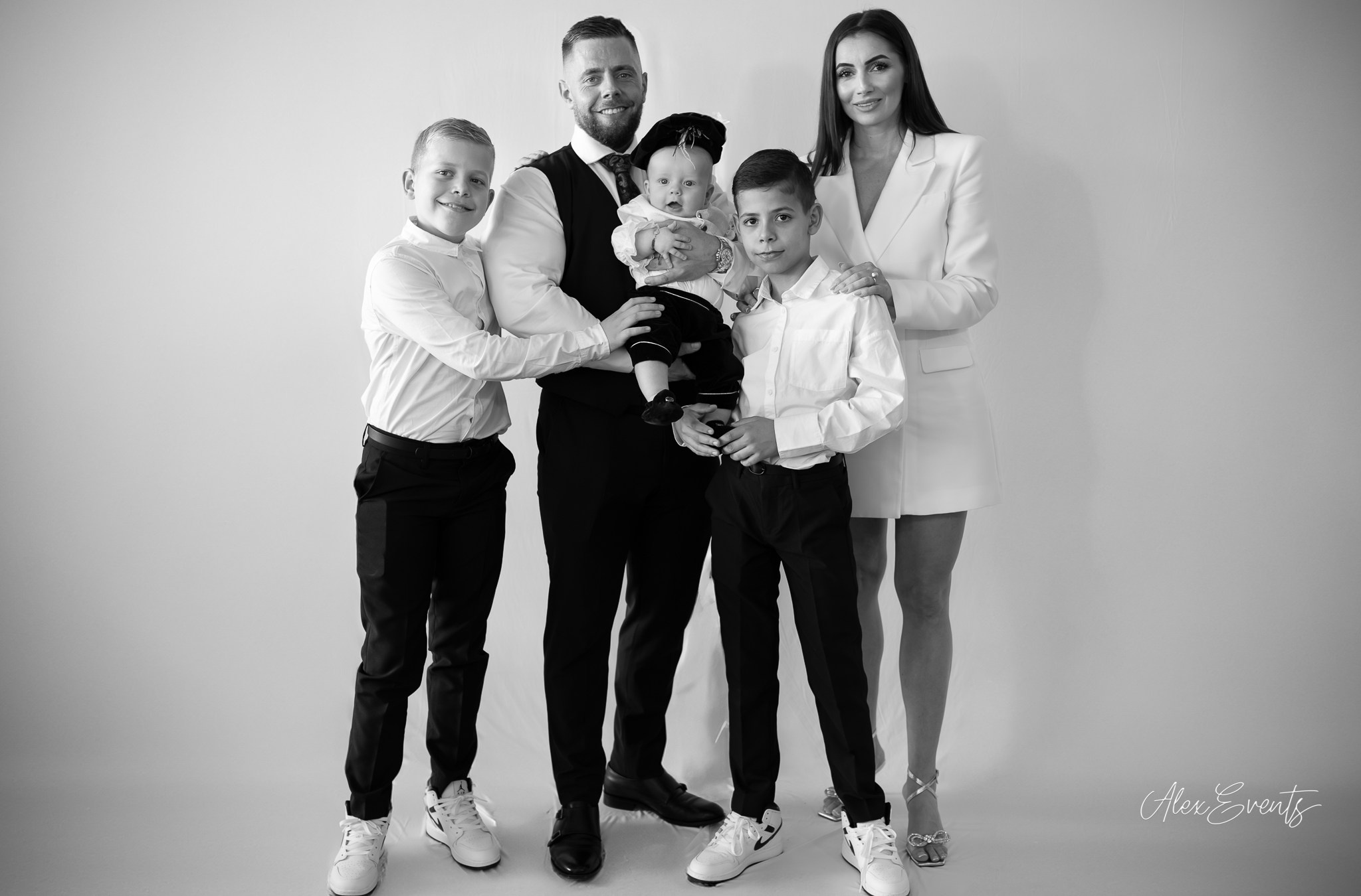 Botez fotografiat in Danemarca la biserica si petrecere | Alex Events. AlexEvents Fotograf / Videograf de evenimente Danemarca DK Horsens, Arhus, Odense, Vejle.Nunta, botez, foto-studio