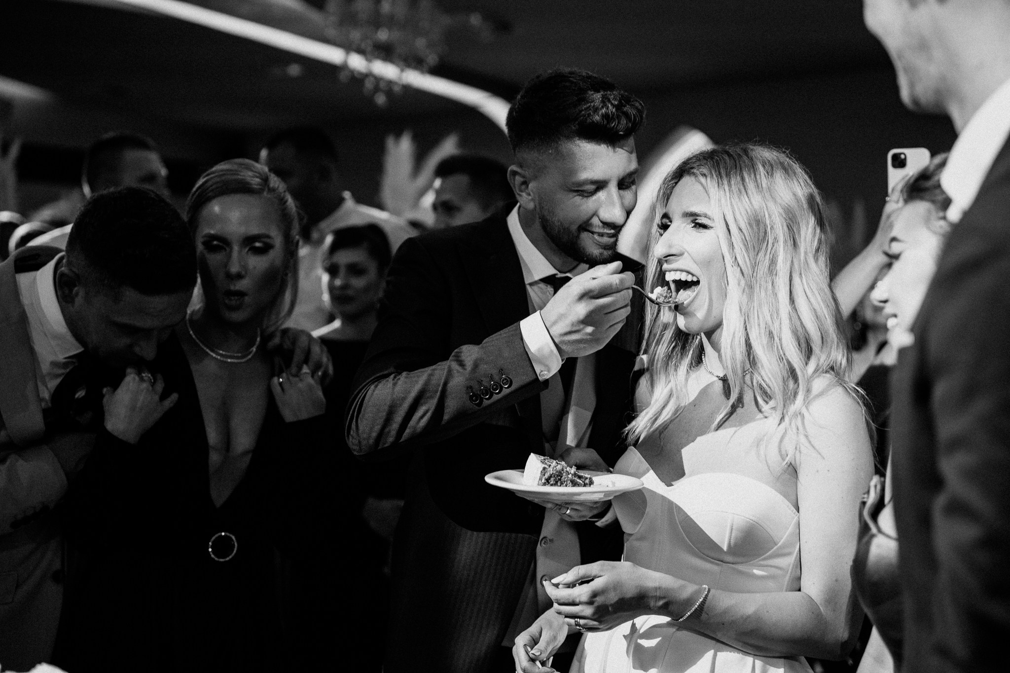 Fotografii de nuntă la Muzeul de artă Cluj-Napoca. Horatiu Fat: Fotograf si Videograf Profesionist Nunta Cluj-Napoca