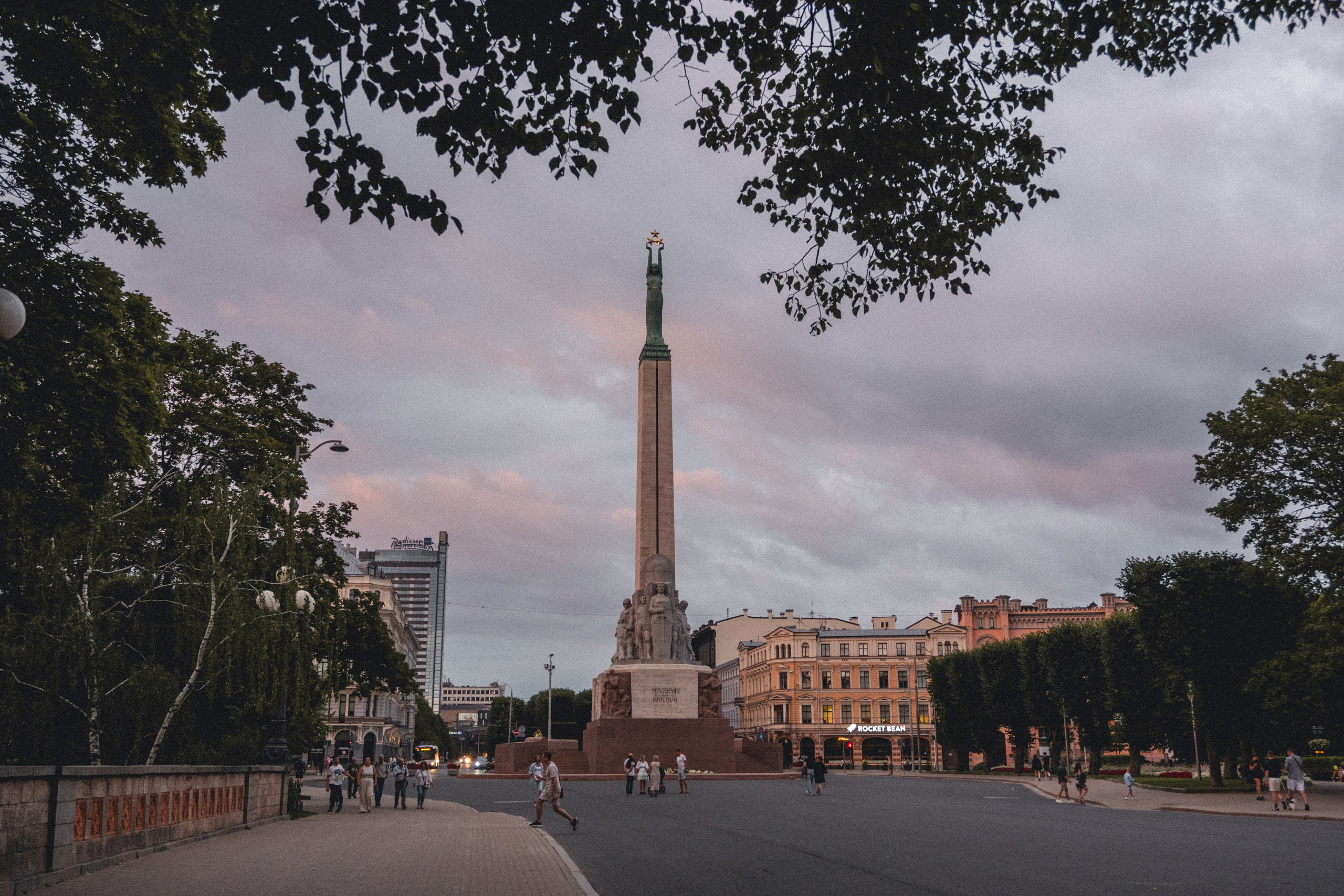 Voyage à Riga. Photographe sur Cote d’Azur. Portraits de familles, couples, enfants, événements