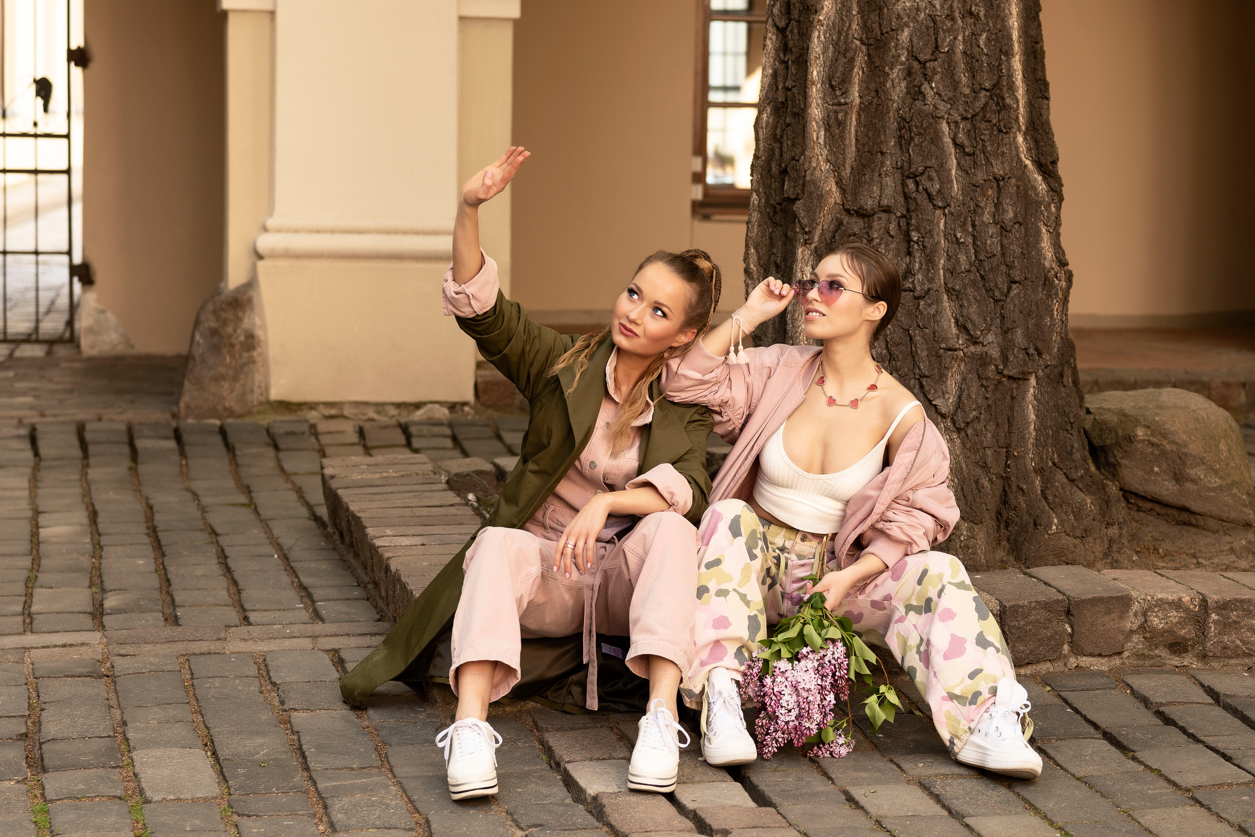 Настя и Соня. Прогулка в Вильнюсе. Анна Григьян — фотограф ретушёр в Даугавпилсе (Латвия)