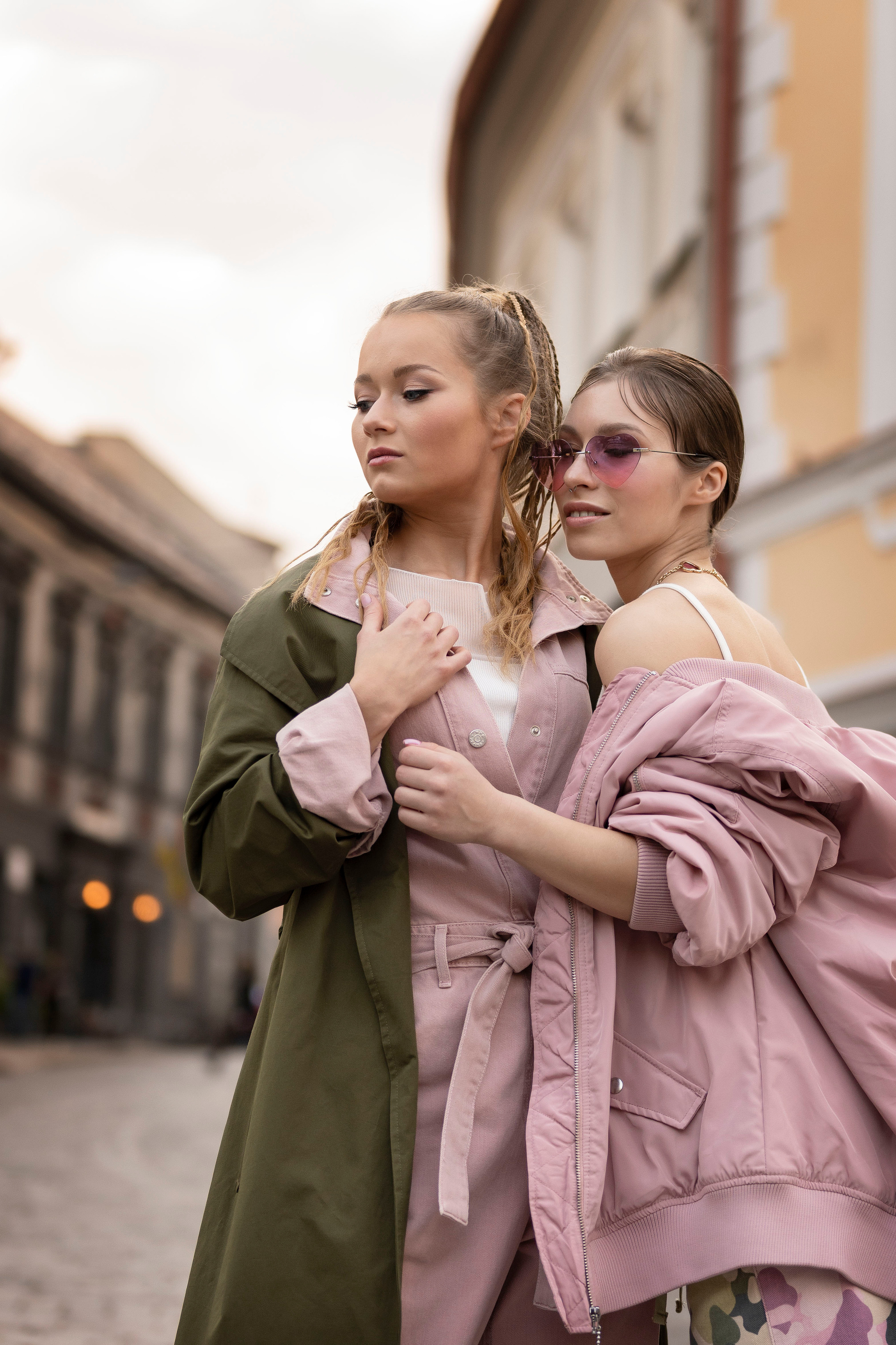 Настя и Соня. Прогулка в Вильнюсе. Анна Григьян — фотограф ретушёр в Даугавпилсе (Латвия)
