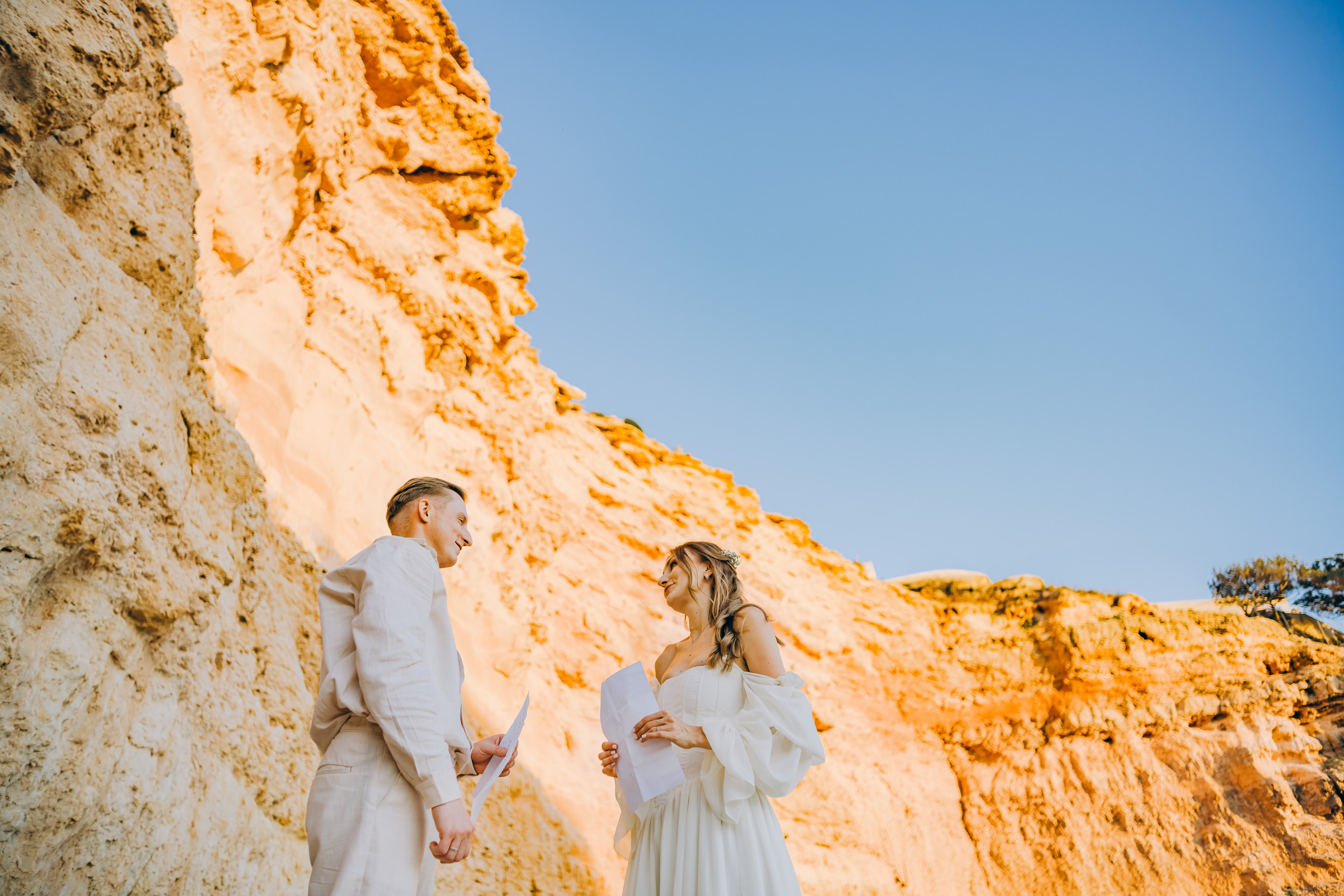 Intimate vow in the bay. Фотограф у Пальма де Майорка