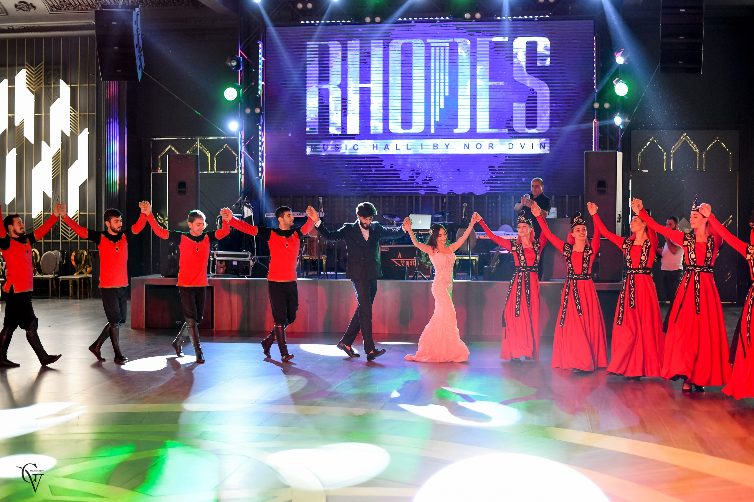 Wedding In Armenia. Wedding photos and video shooting in Armenia and all over the world!!! Photographer in Yerevan