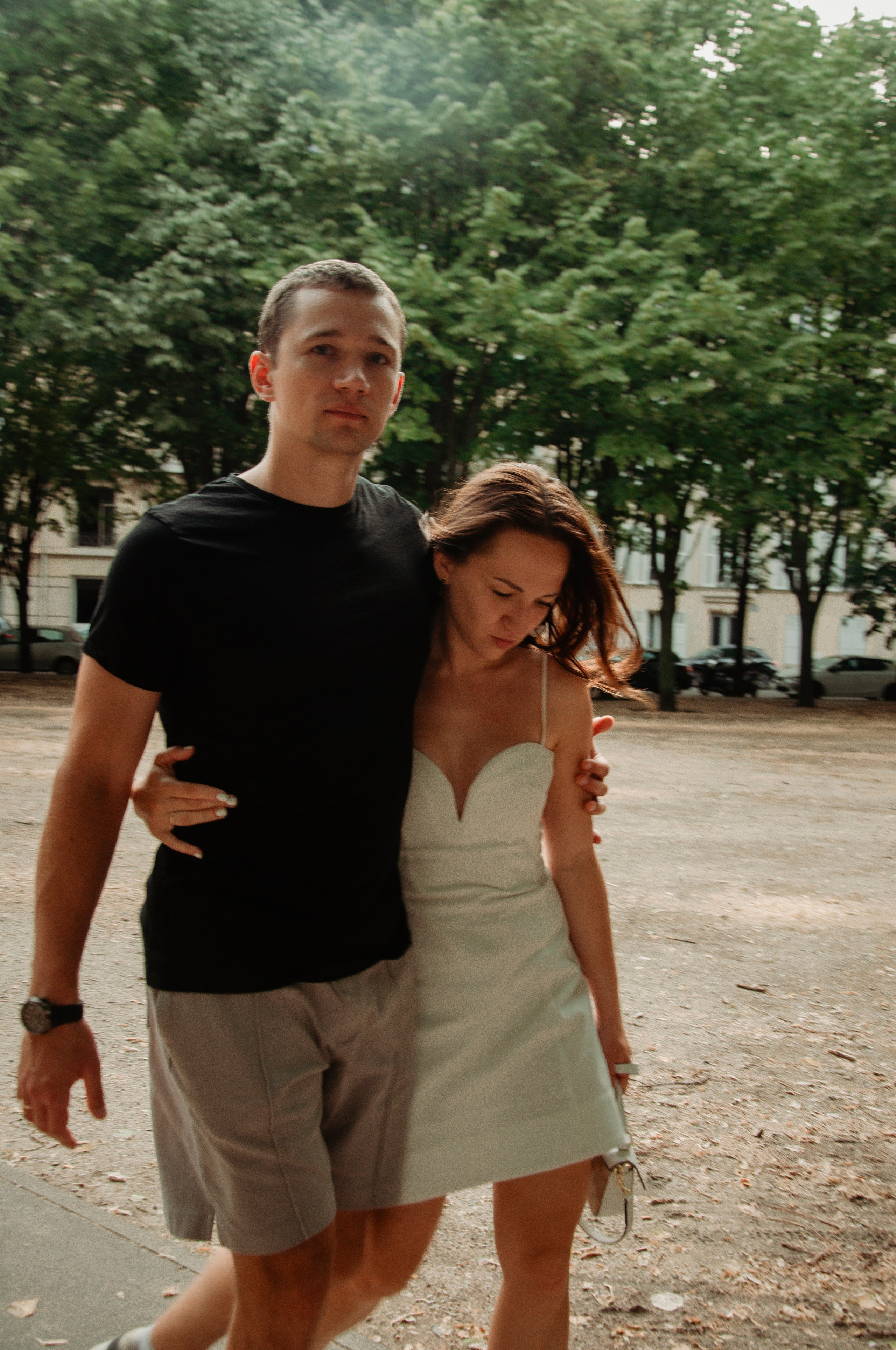 Summer couple photoshoot. Paris photographer — Polina Osipova