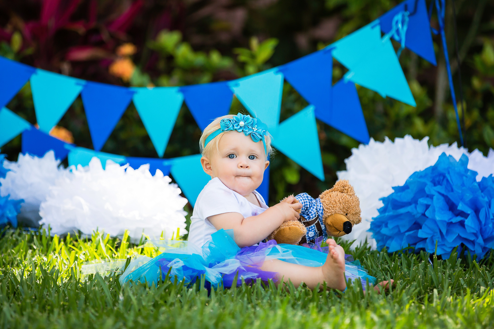 Smash cake photo session in Miami. Miami Family and Event Photographer