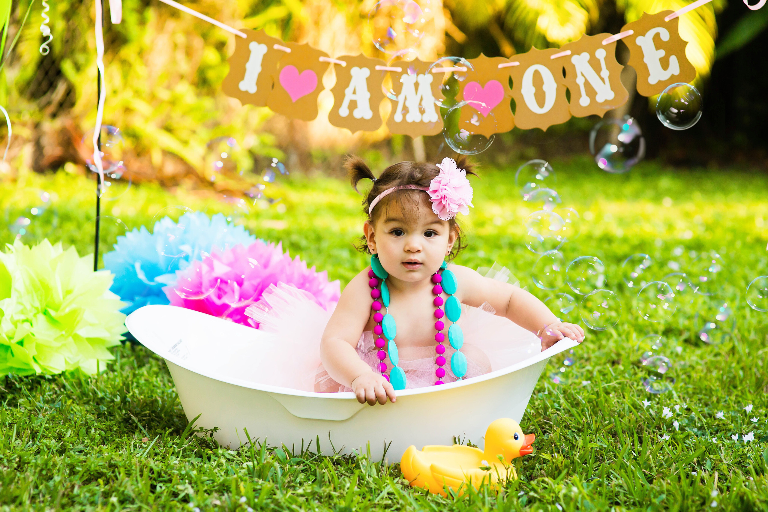 Smash cake photo session in Miami. Miami Family and Event Photographer