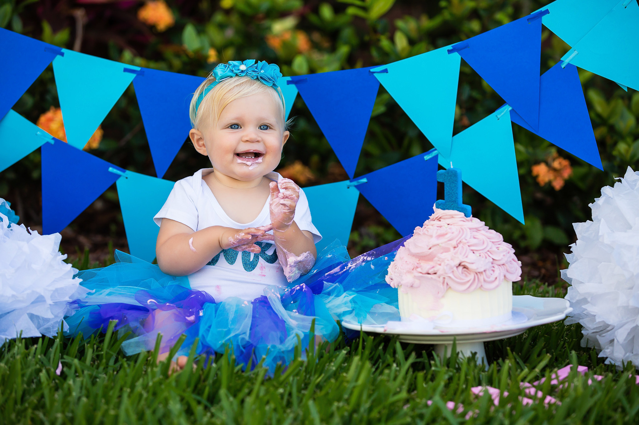 Smash cake photo session in Miami. Miami Family and Event Photographer